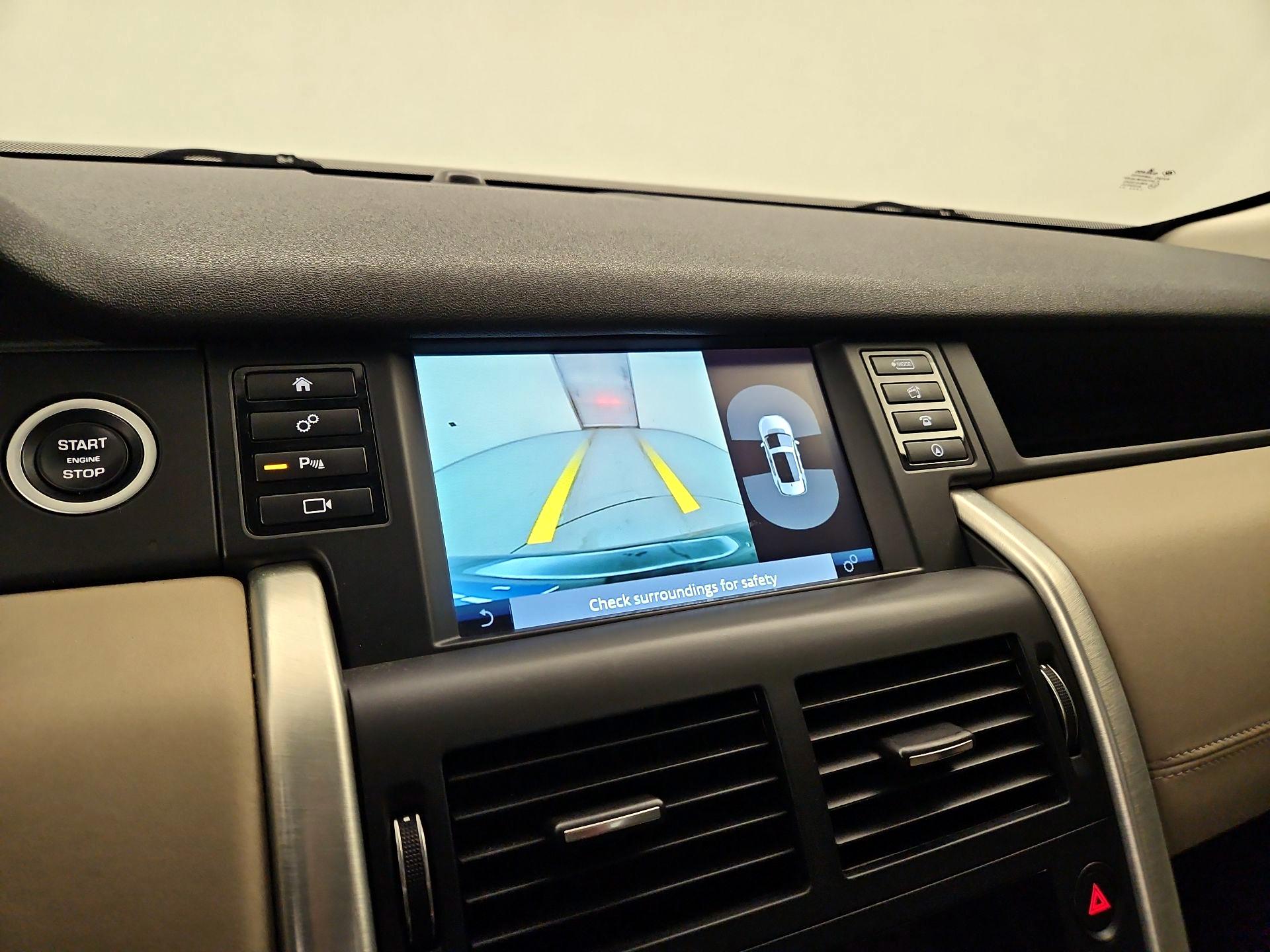 Thumbnail: 2019 Land Rover Discovery Sport - 14