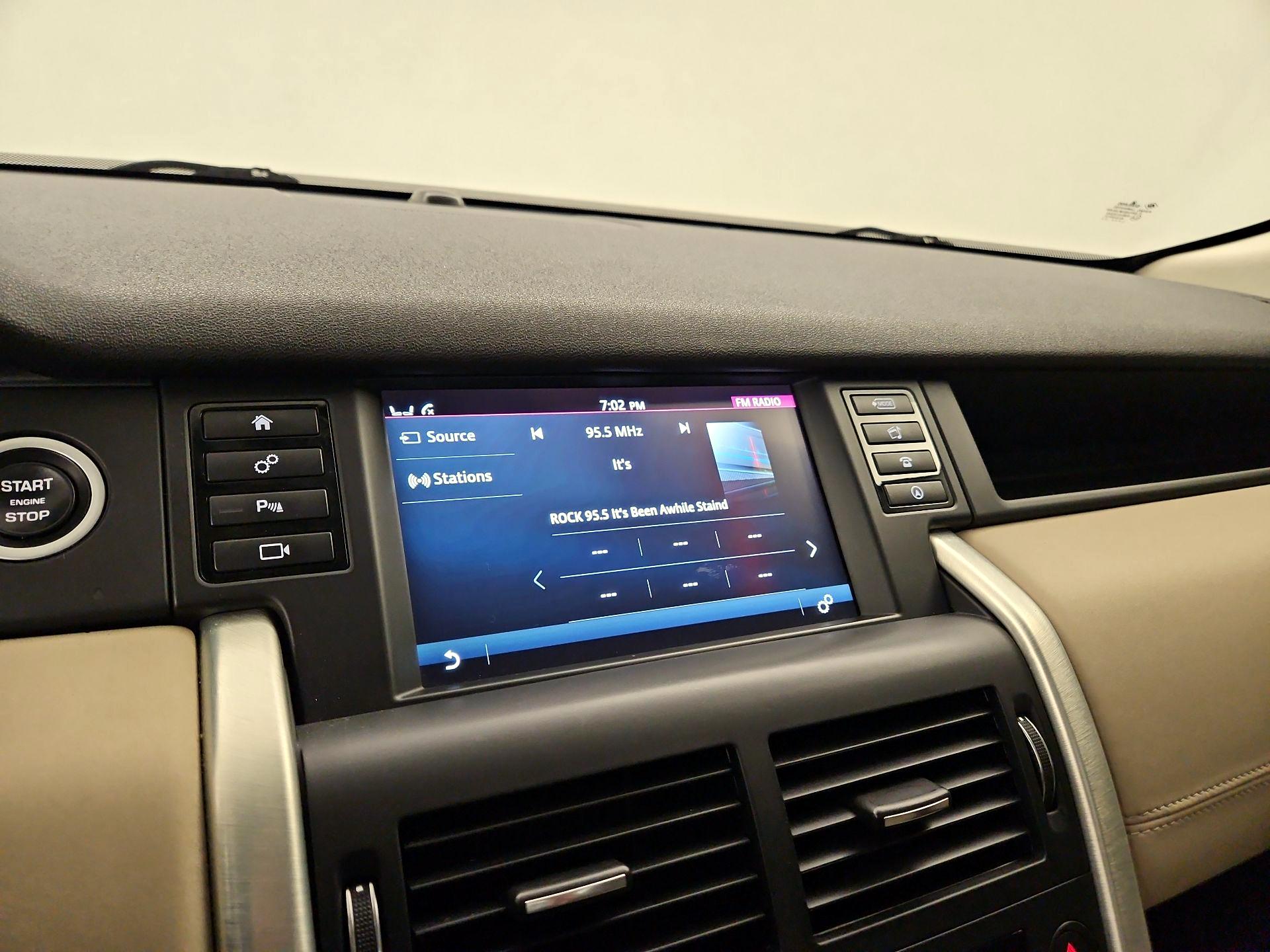 Thumbnail: 2019 Land Rover Discovery Sport - 15