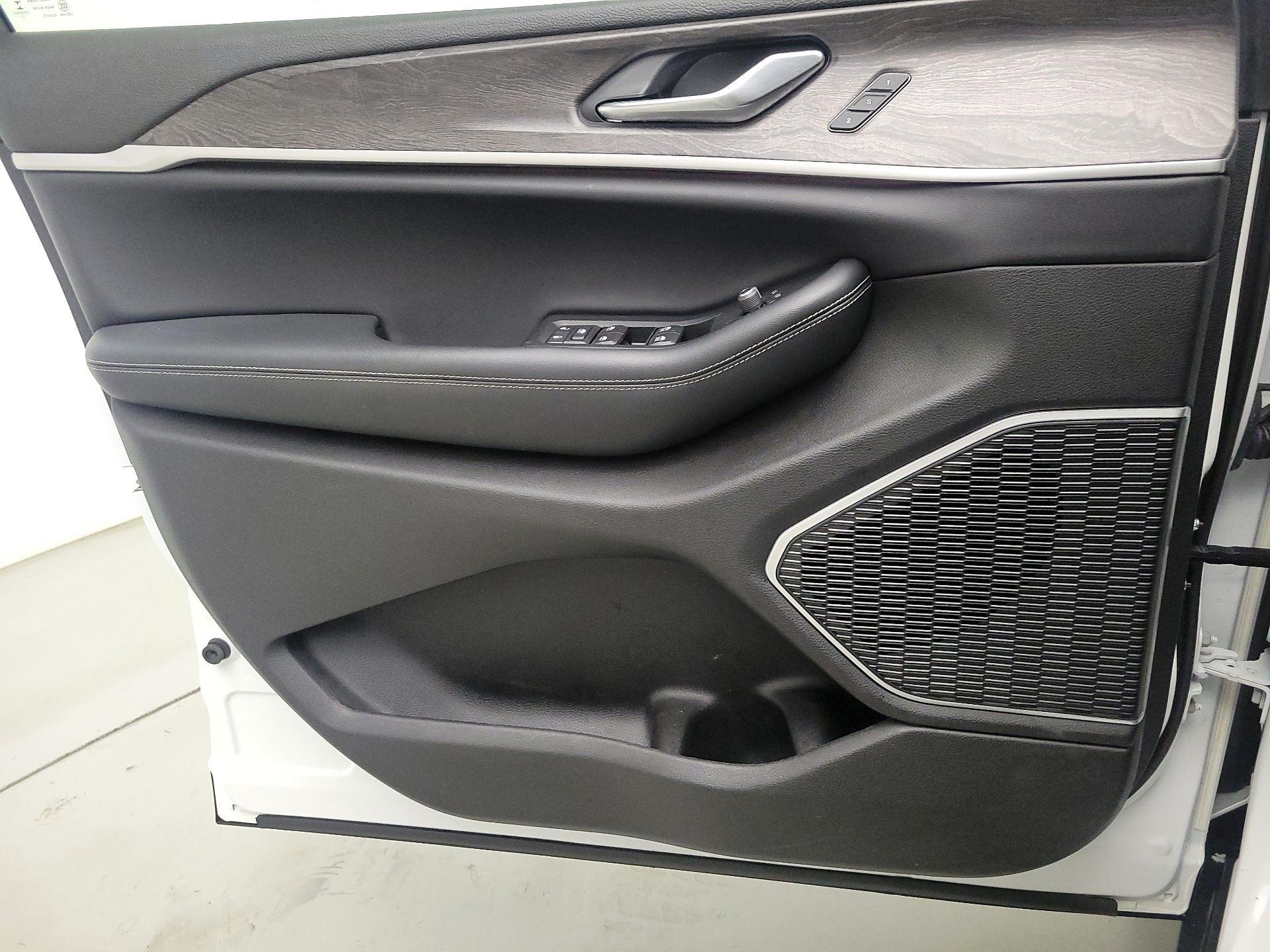 Thumbnail: 2021 Jeep Grand Cherokee L - 12