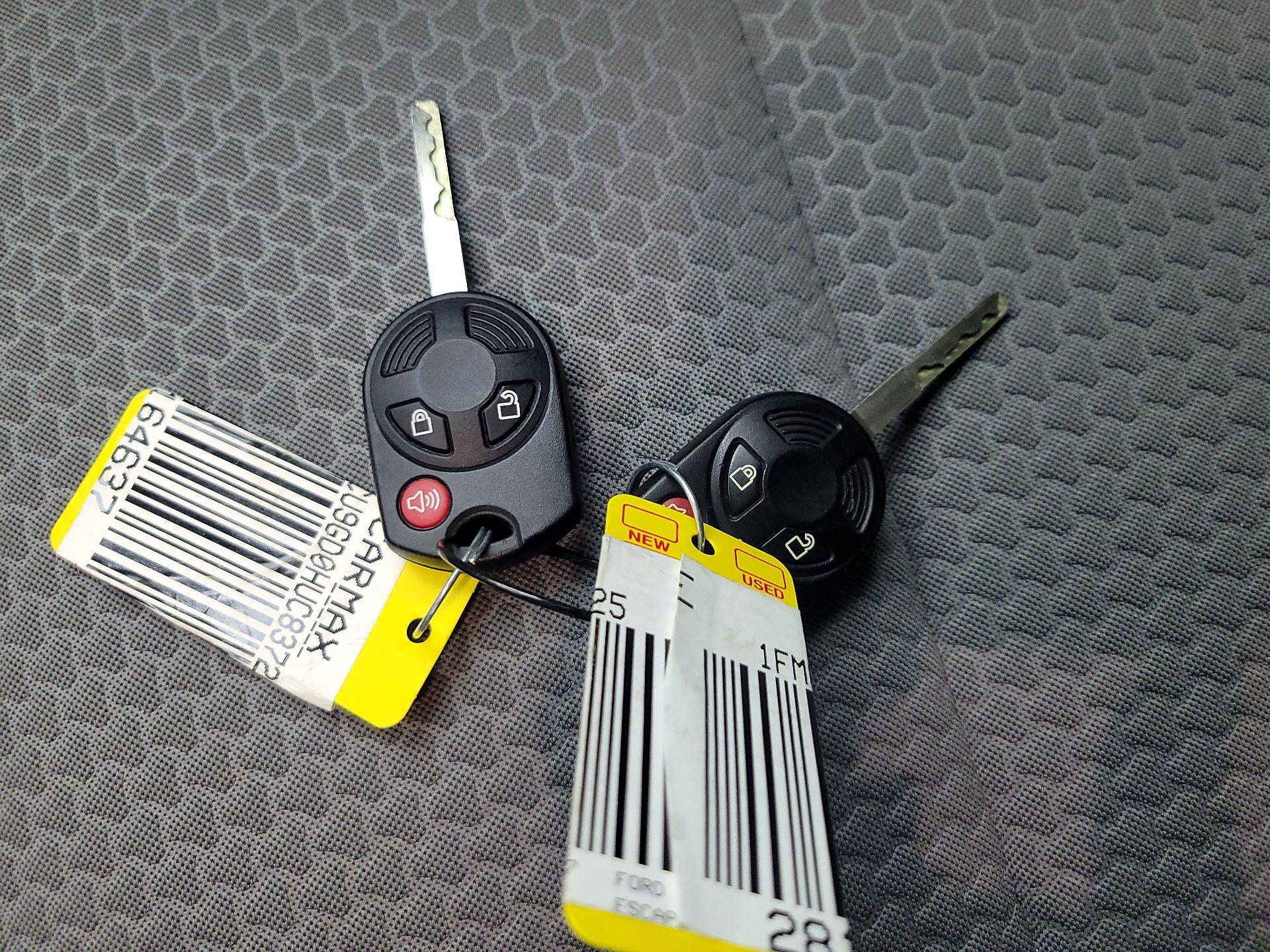 Thumbnail: 2017 Ford Escape - 20