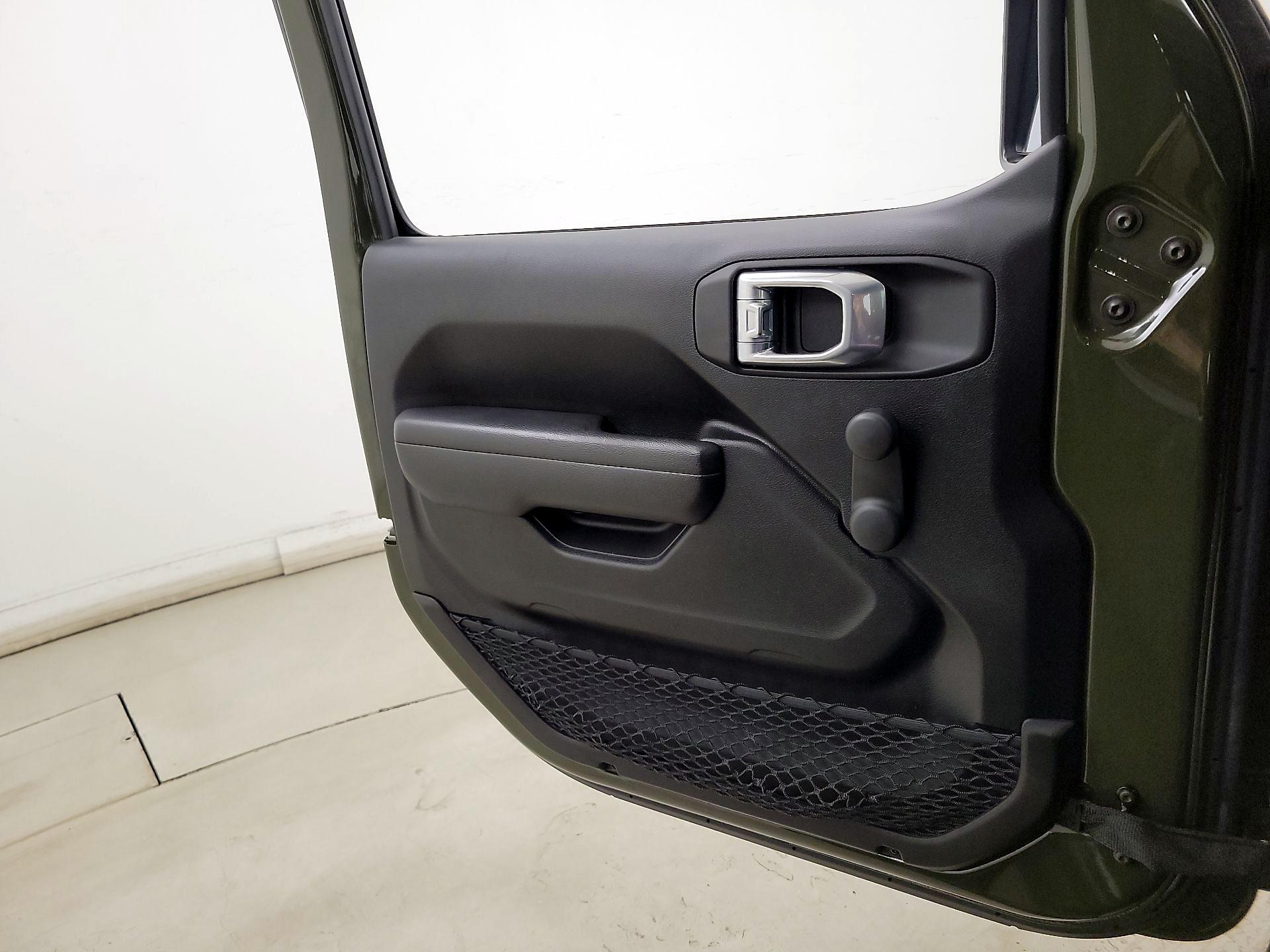 Thumbnail: 2022 Jeep Wrangler - 12