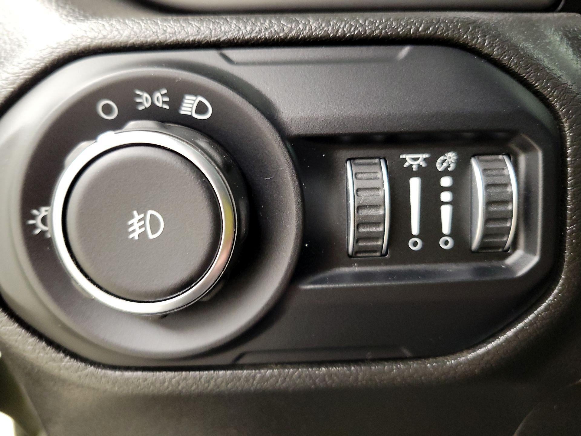 Thumbnail: 2022 Jeep Wrangler - 13