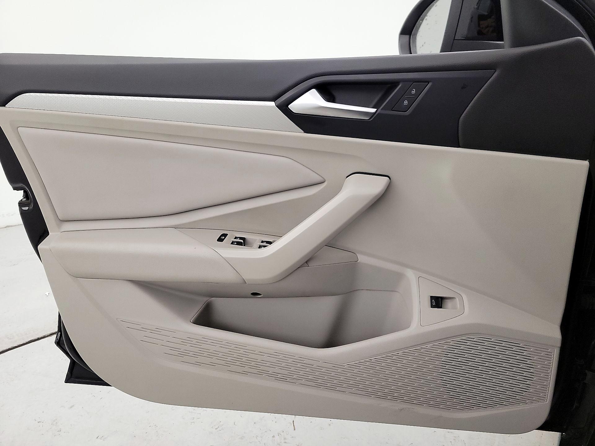 Thumbnail: 2019 Volkswagen Jetta - 12