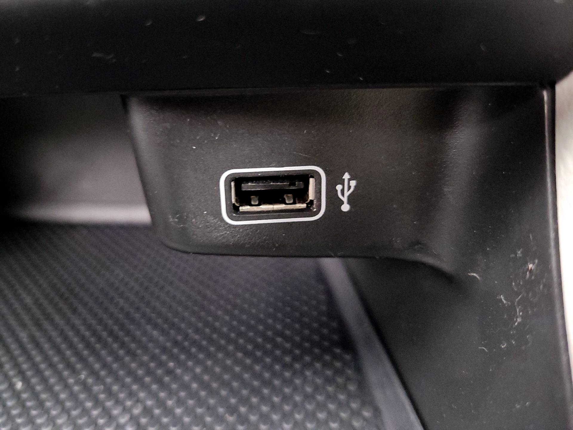 Thumbnail: 2019 Volkswagen Jetta - 18