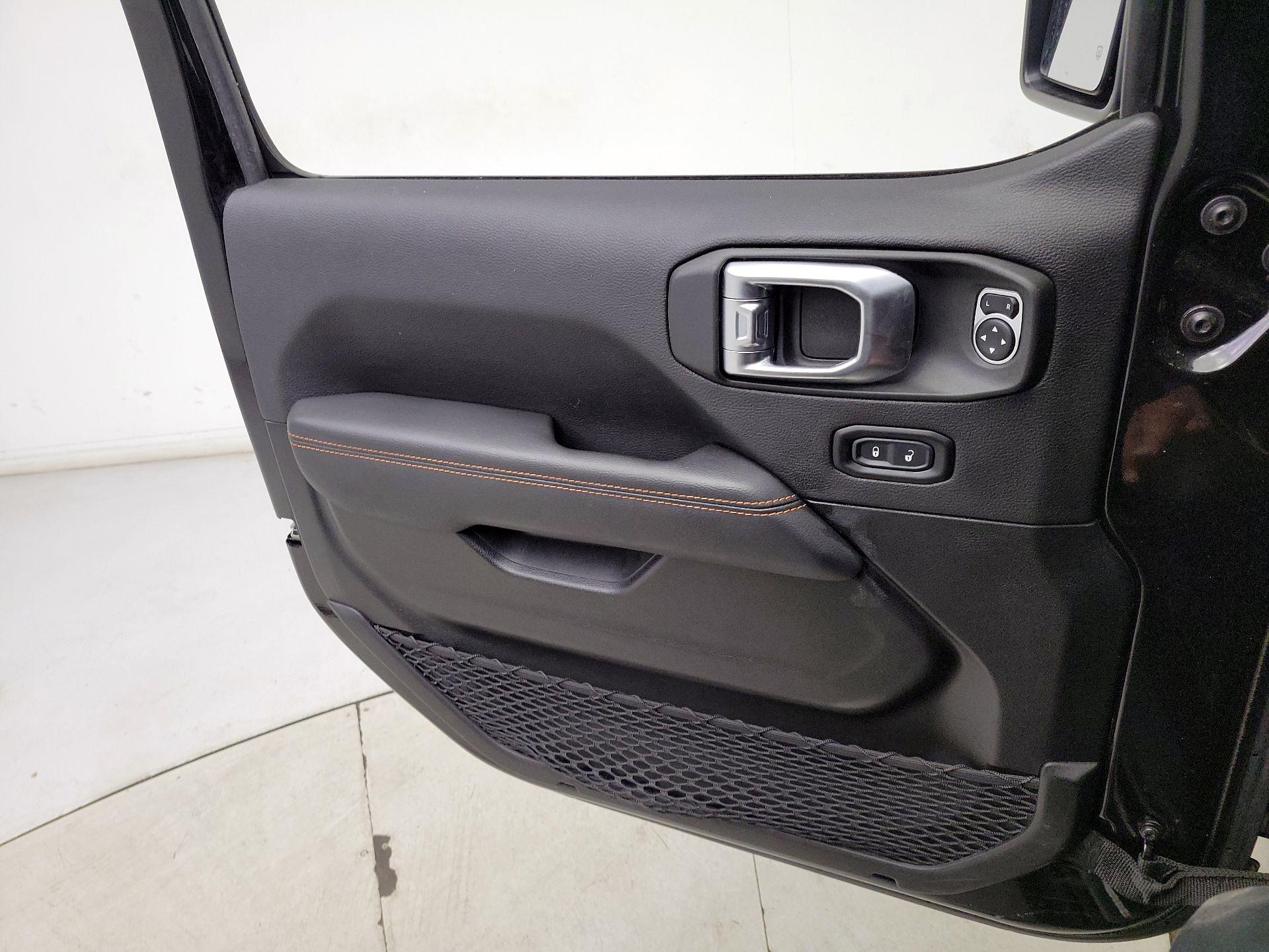 Thumbnail: 2023 Jeep Gladiator - 12