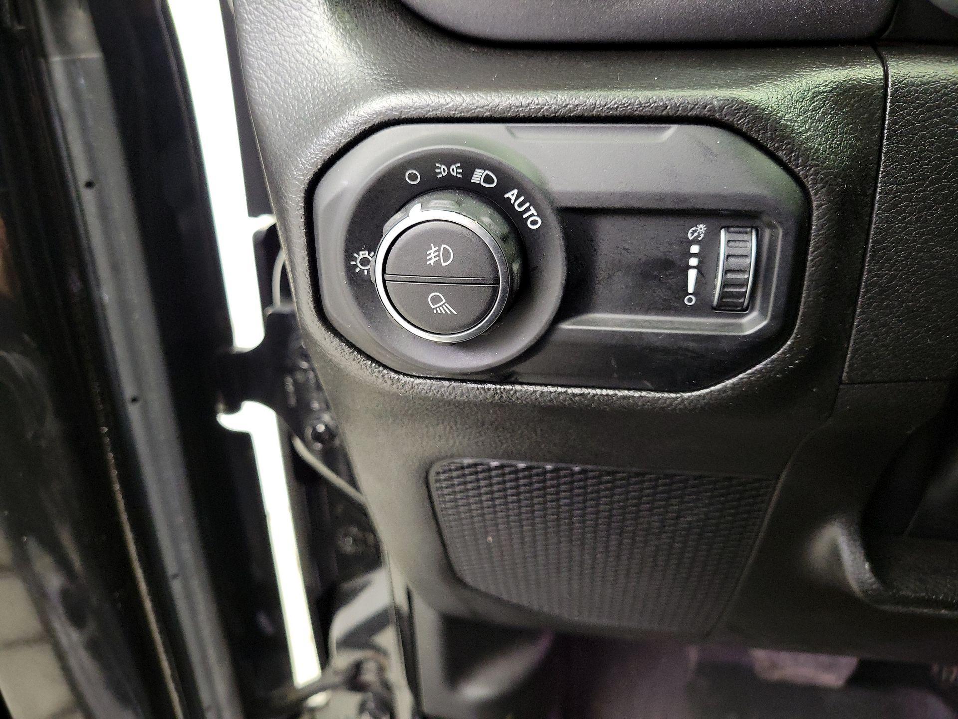 Thumbnail: 2023 Jeep Gladiator - 13