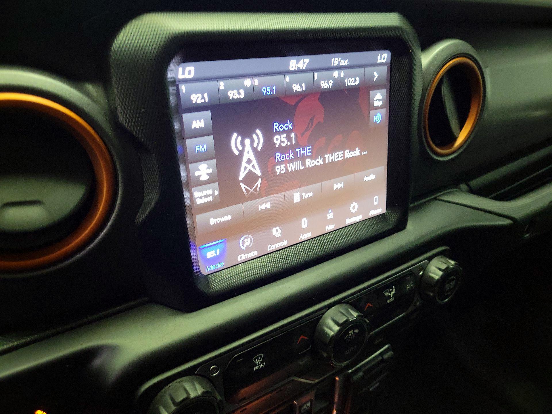 Thumbnail: 2023 Jeep Gladiator - 16