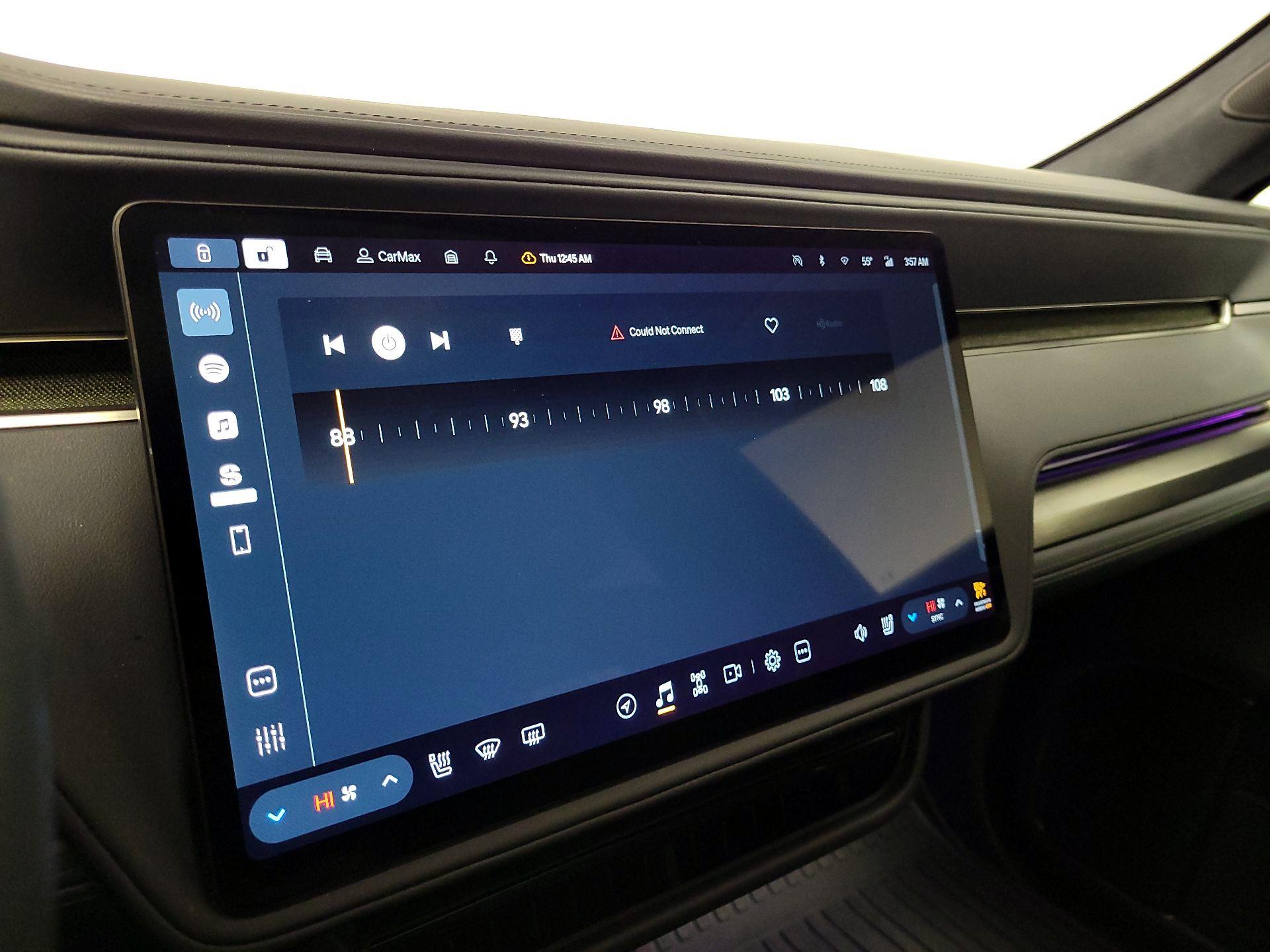 Thumbnail: 2025 Rivian R1S - 15