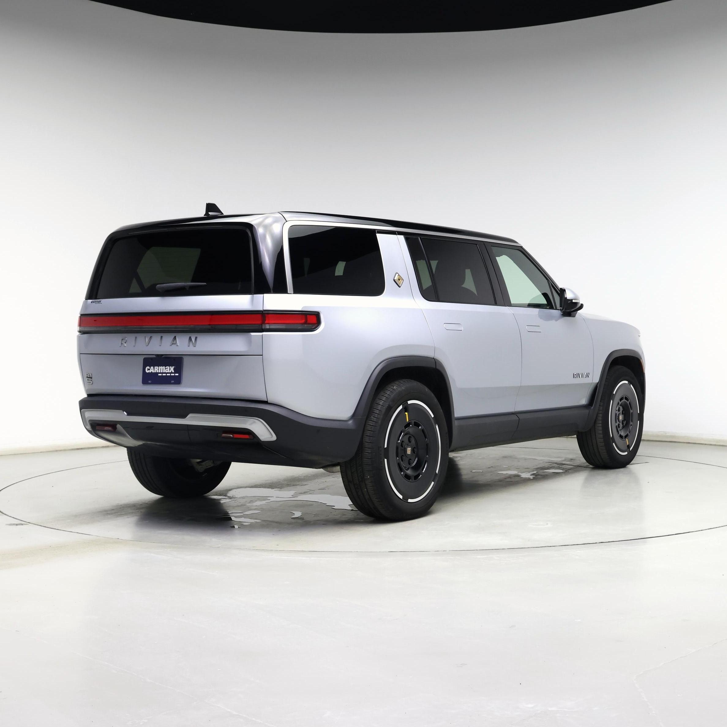 Thumbnail: 2025 Rivian R1S - 8