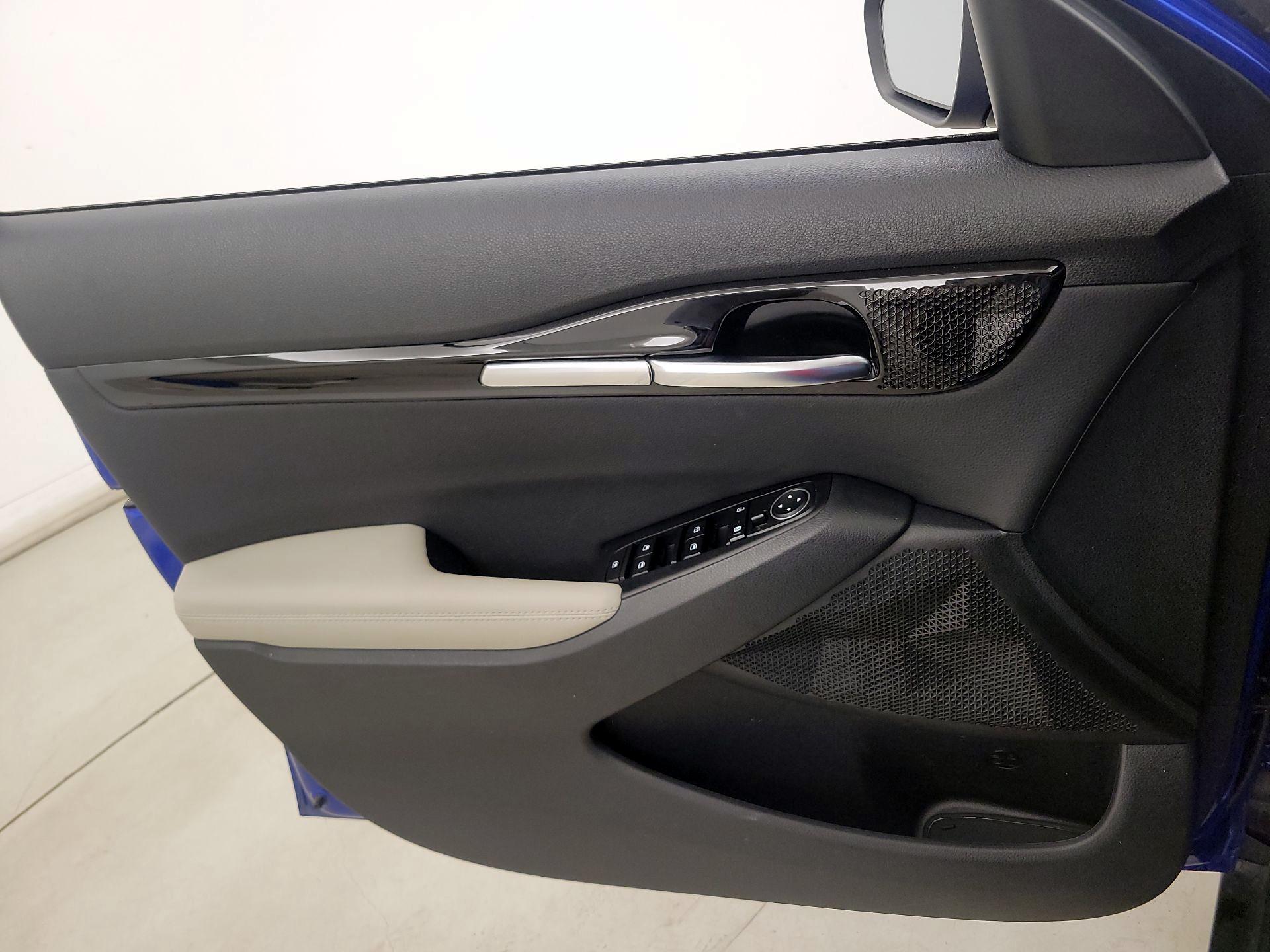 Thumbnail: 2022 Kia Seltos - 12