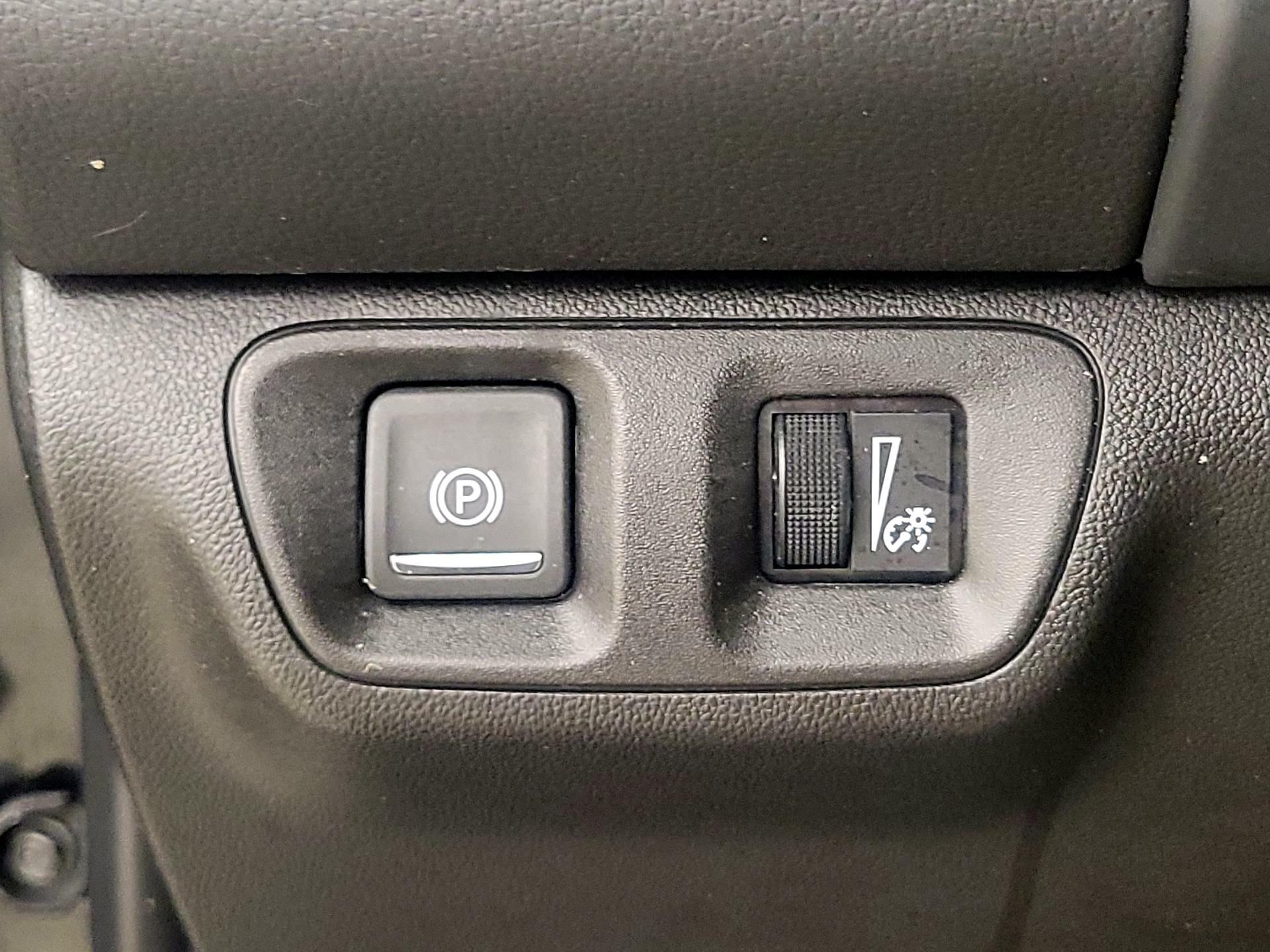 Thumbnail: 2023 GMC Acadia - 13