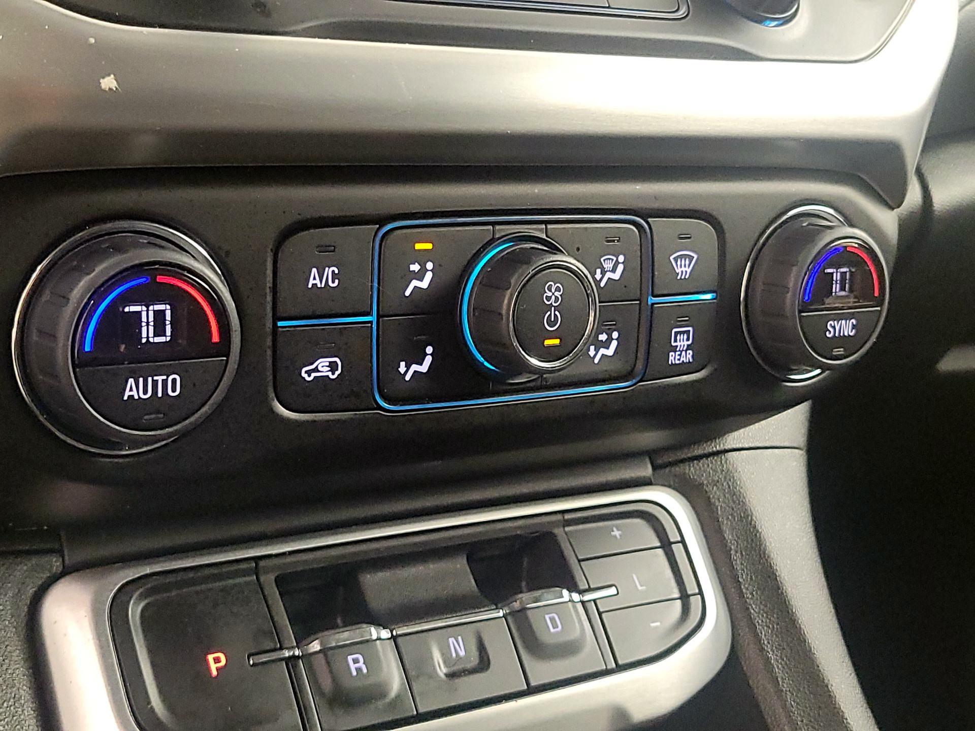 Thumbnail: 2023 GMC Acadia - 16