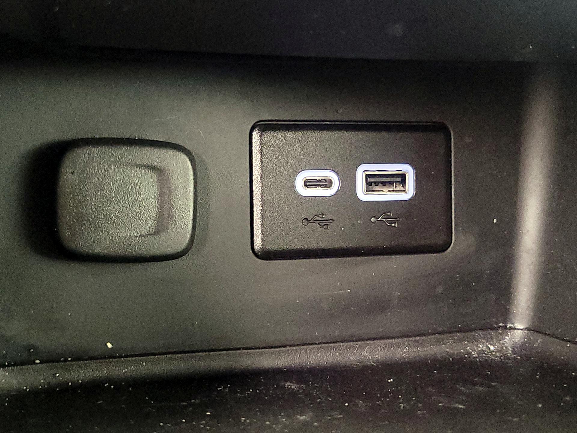 Thumbnail: 2023 GMC Acadia - 18