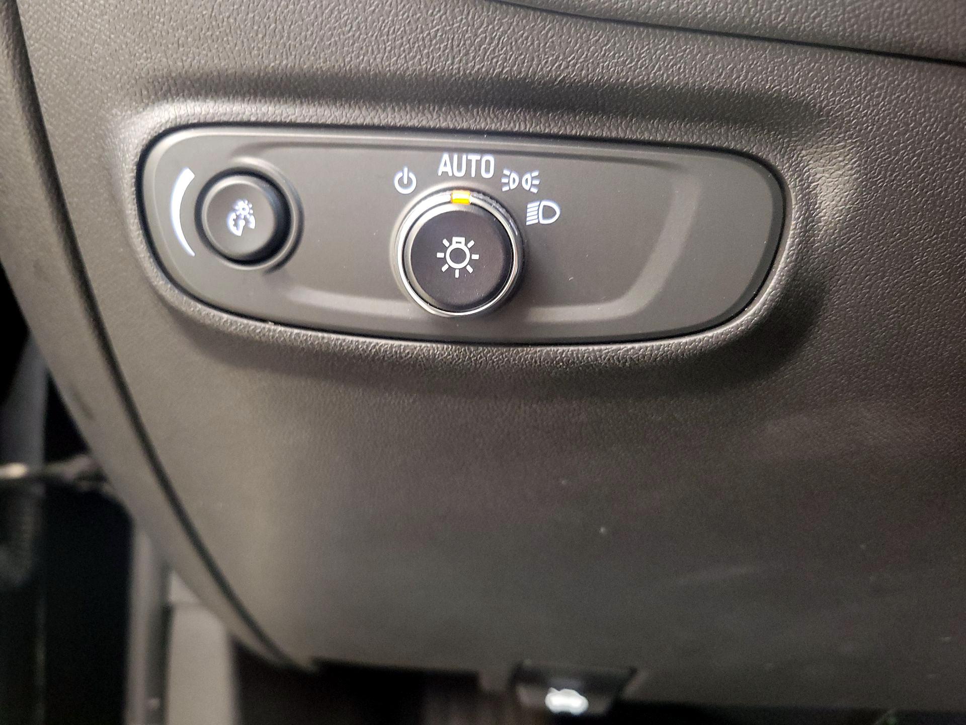 Thumbnail: 2023 Chevrolet Equinox - 13