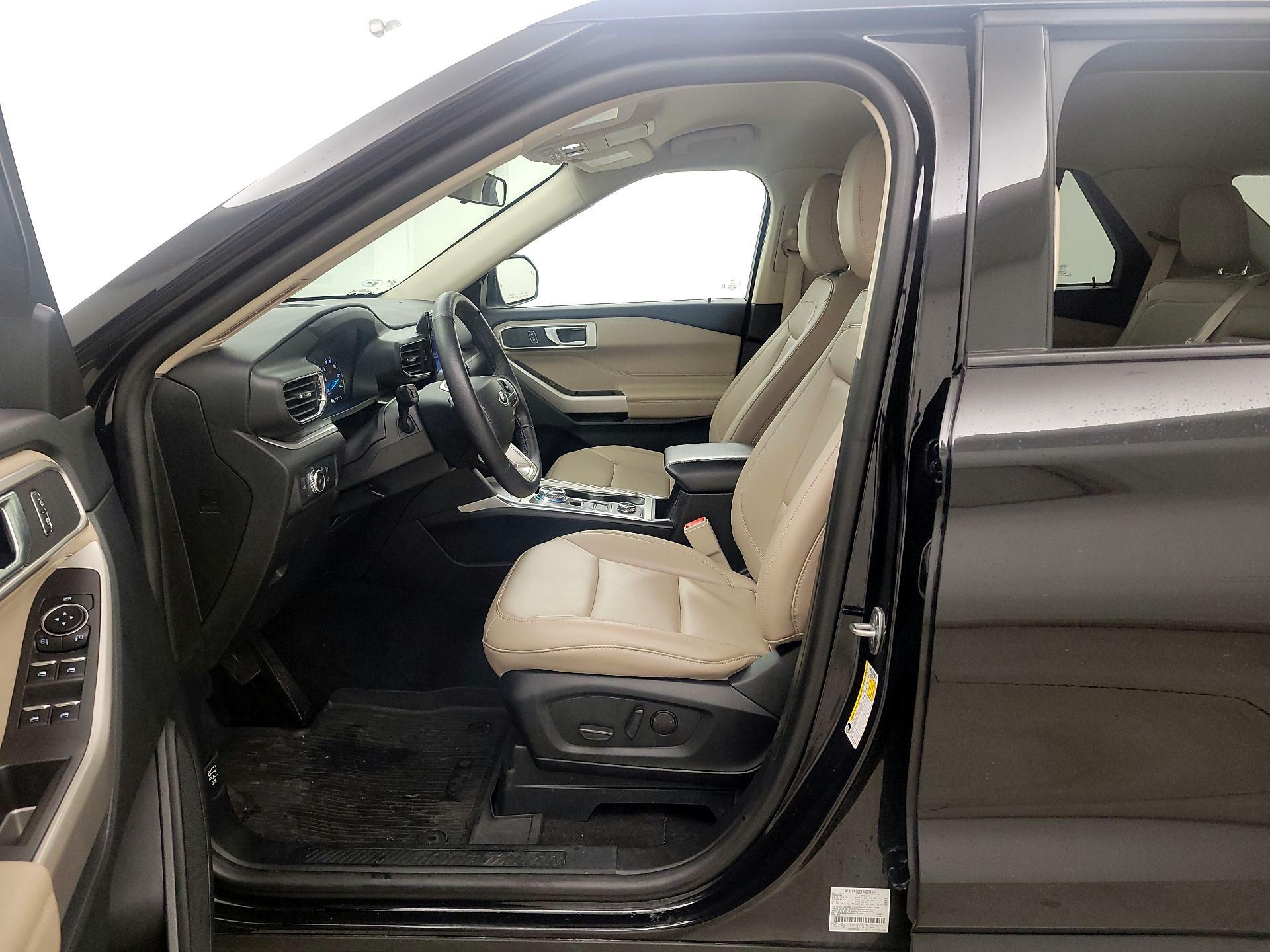 Thumbnail: 2022 Ford Explorer - 11