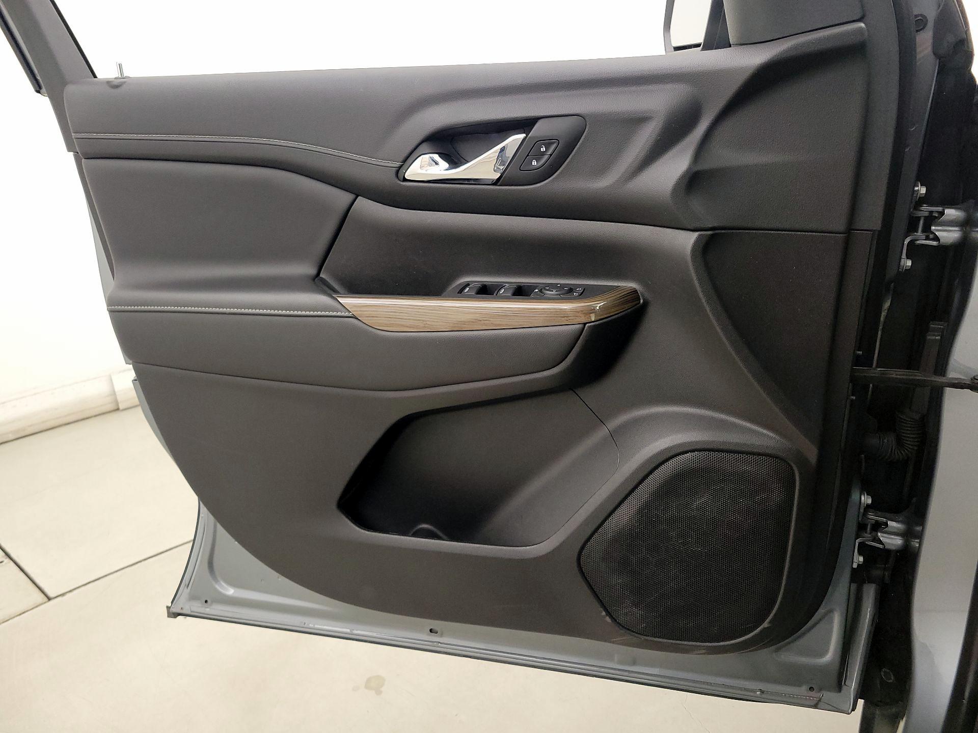 Thumbnail: 2023 GMC Acadia - 12