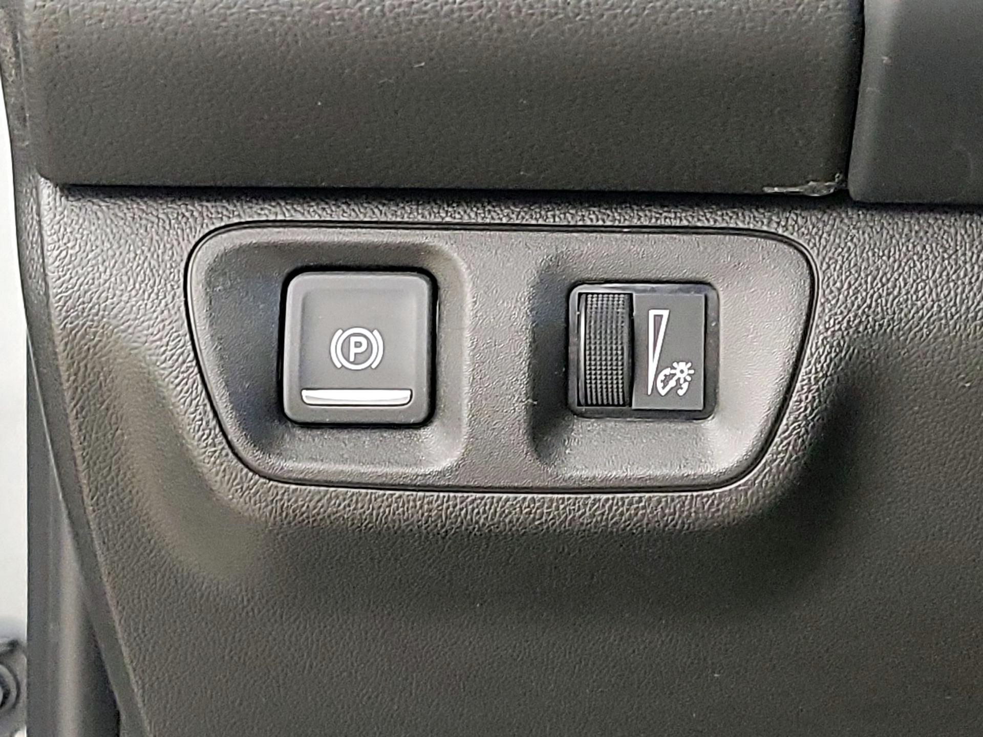 Thumbnail: 2023 GMC Acadia - 13