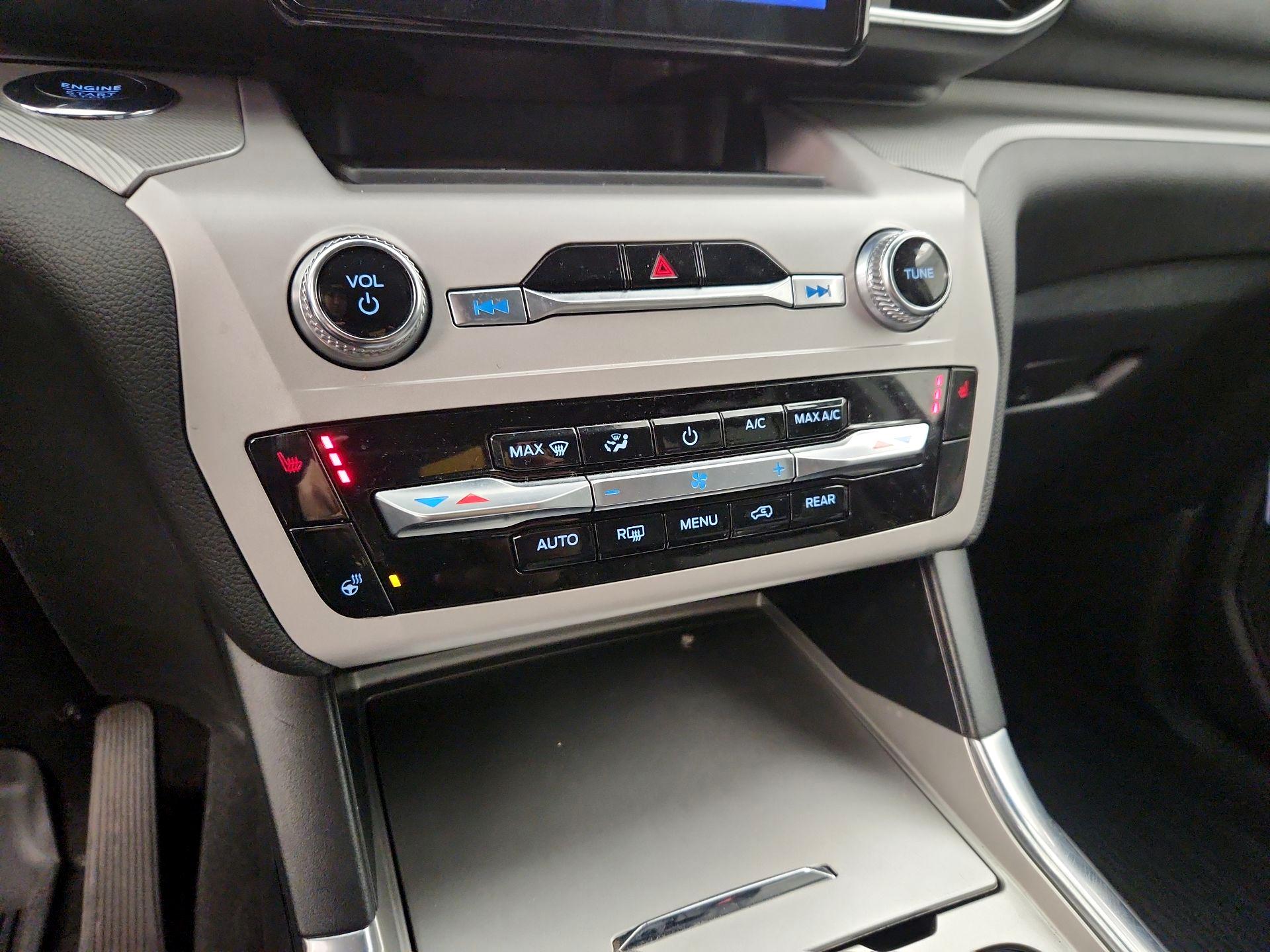 Thumbnail: 2023 Ford Explorer - 17