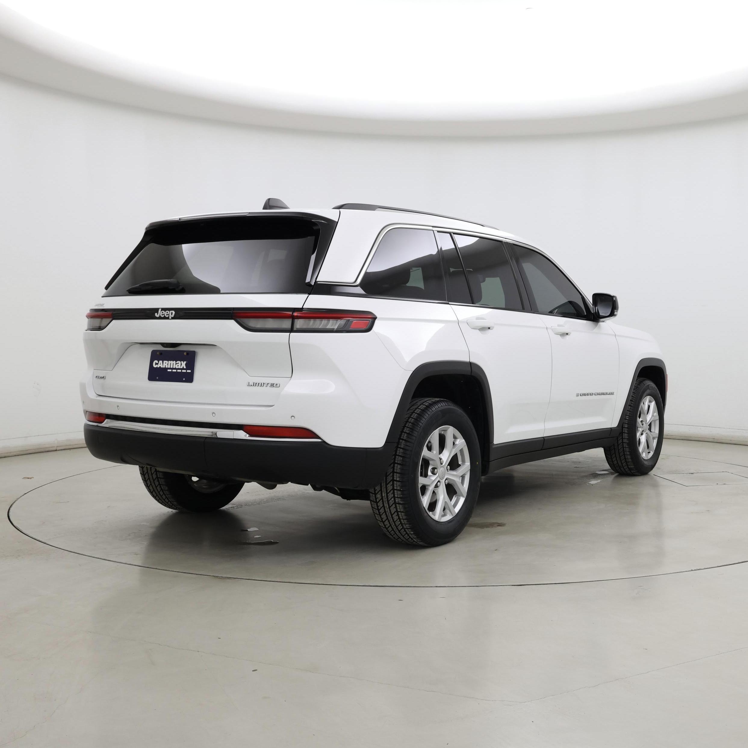 Thumbnail: 2023 Jeep Grand Cherokee - 8