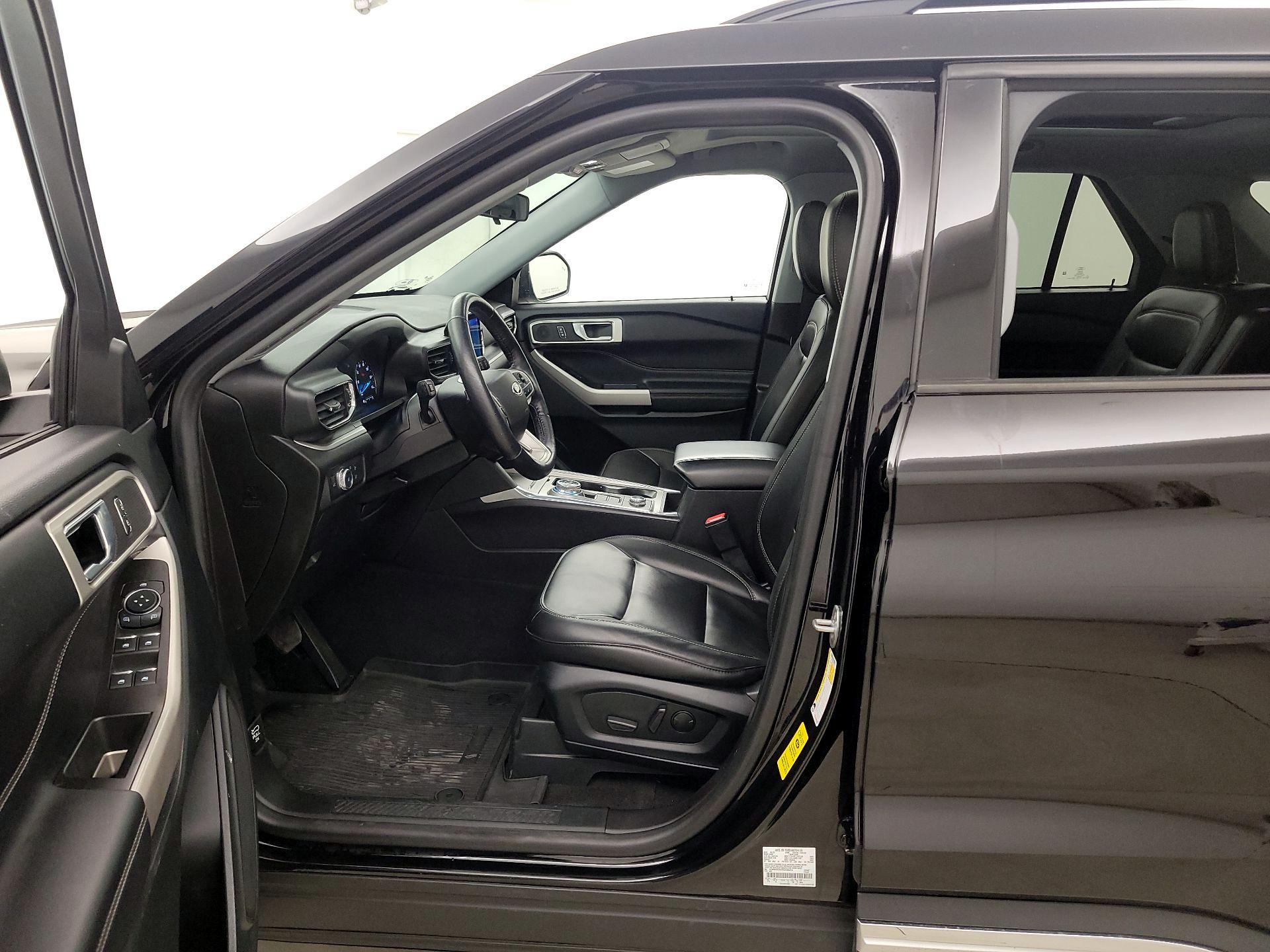 Thumbnail: 2022 Ford Explorer - 11