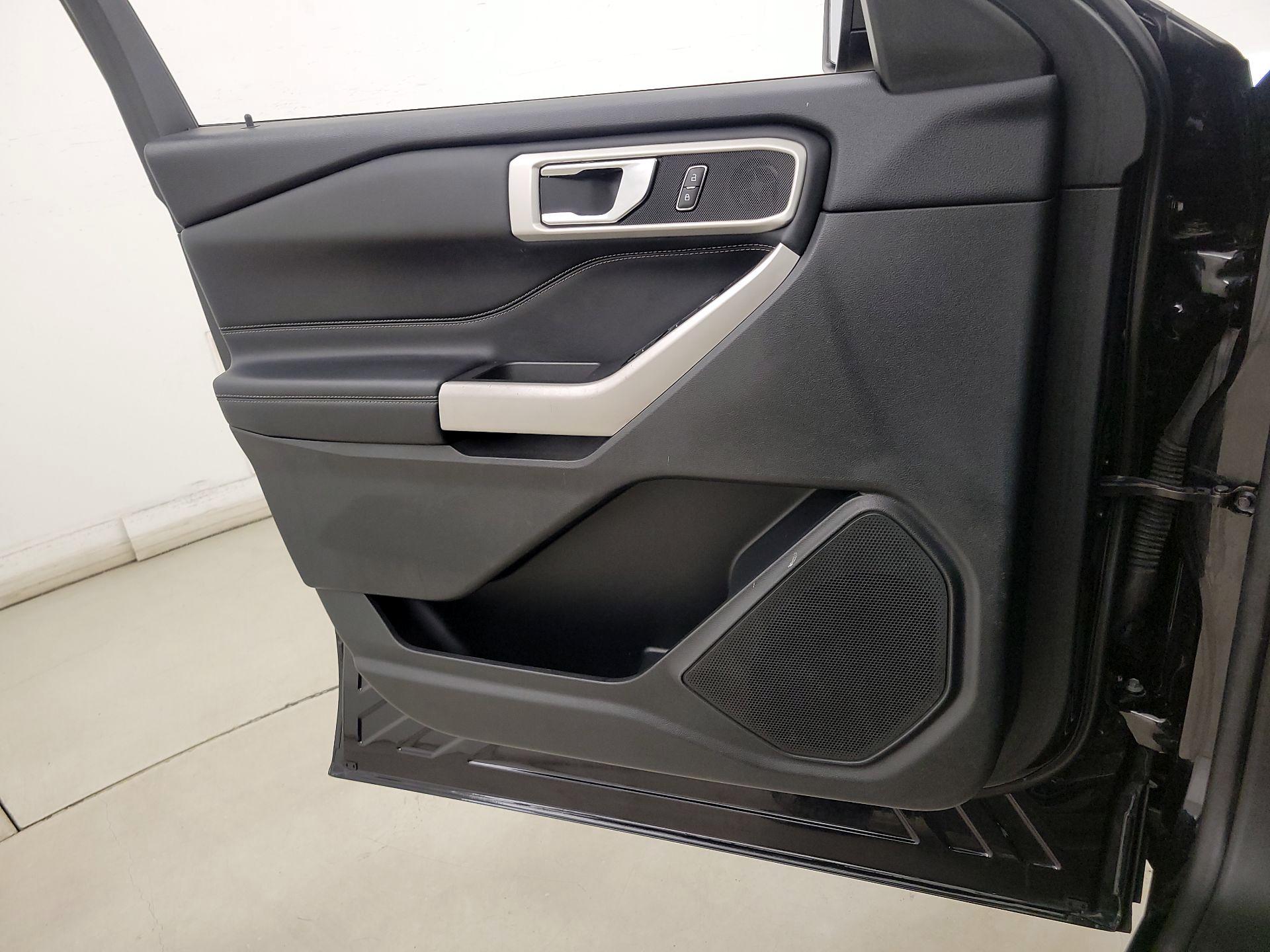 Thumbnail: 2022 Ford Explorer - 12