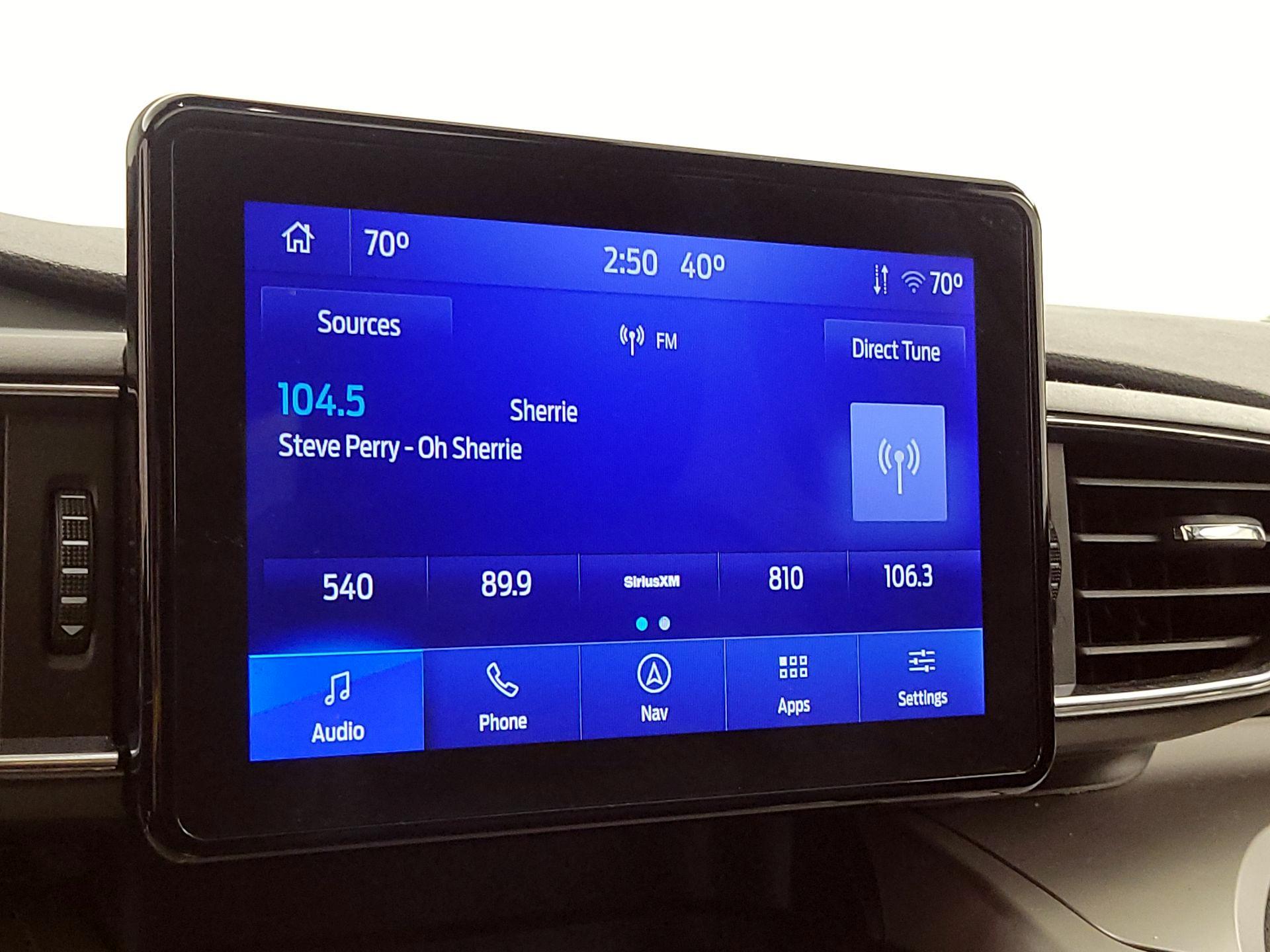 Thumbnail: 2022 Ford Explorer - 16