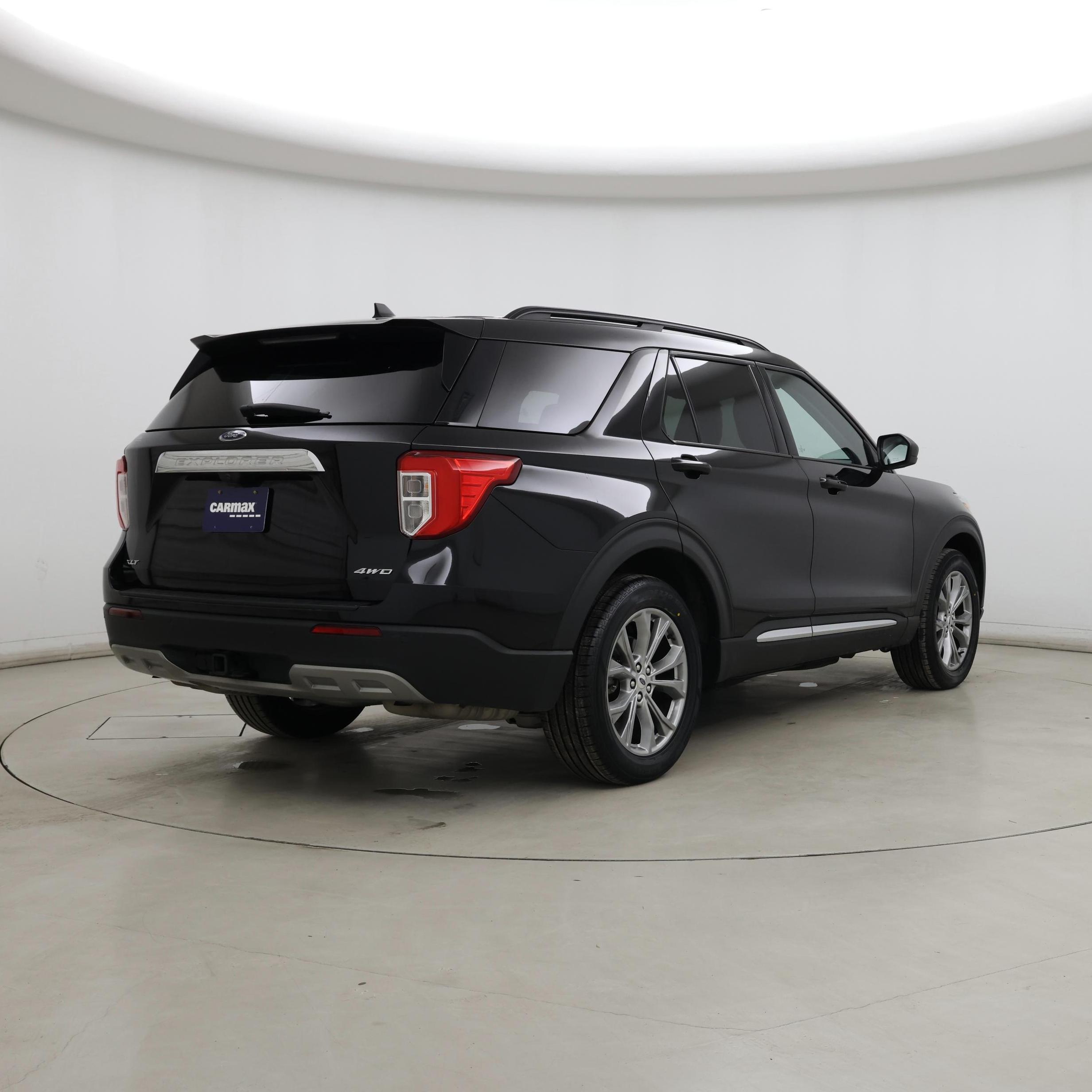 Thumbnail: 2022 Ford Explorer - 8