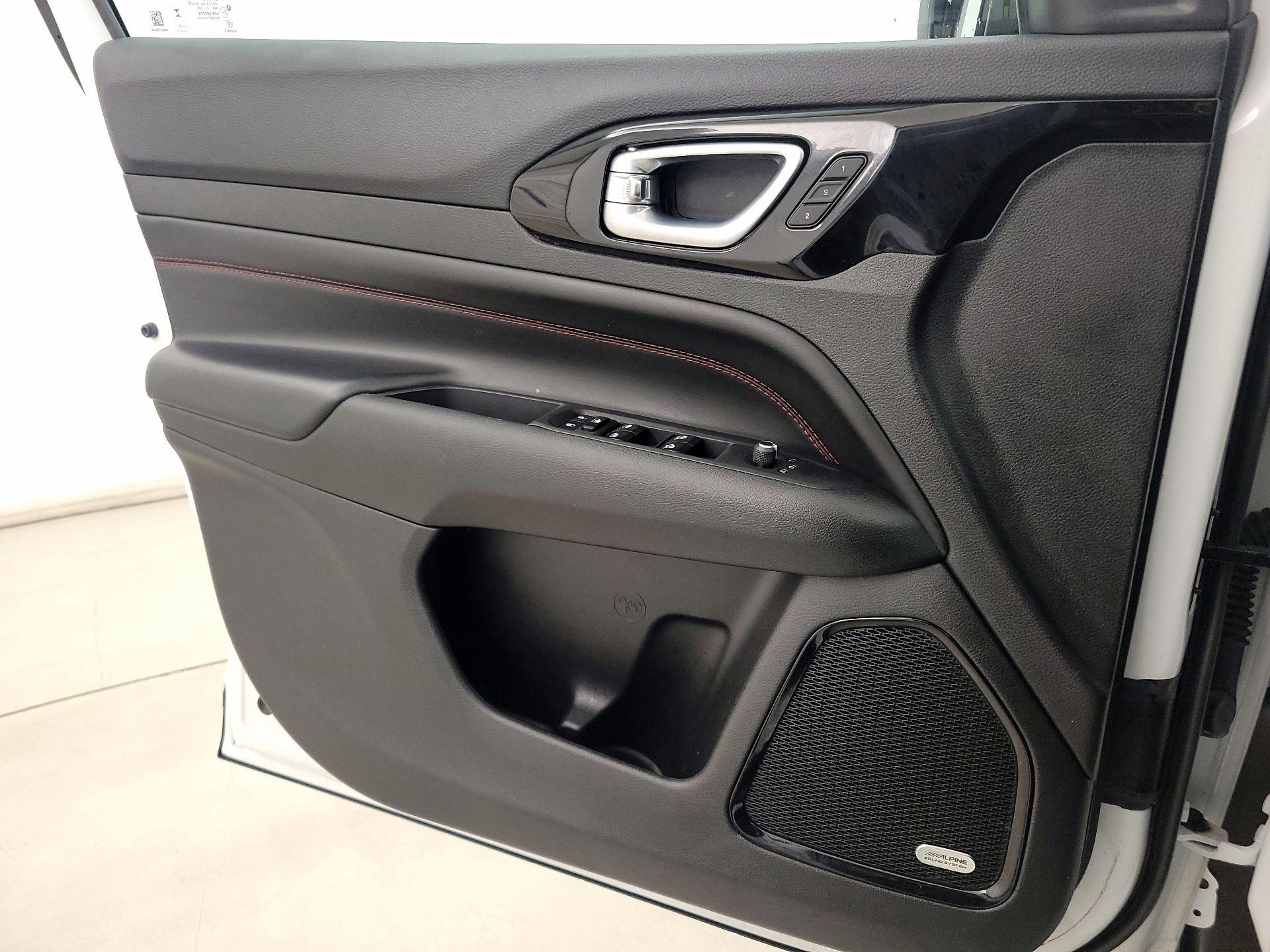 Thumbnail: 2023 Jeep Compass - 12