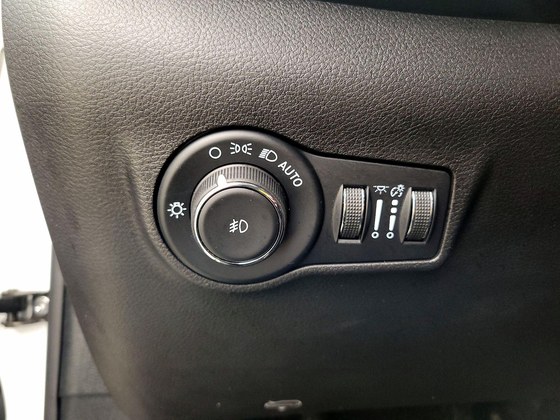 Thumbnail: 2023 Jeep Compass - 13