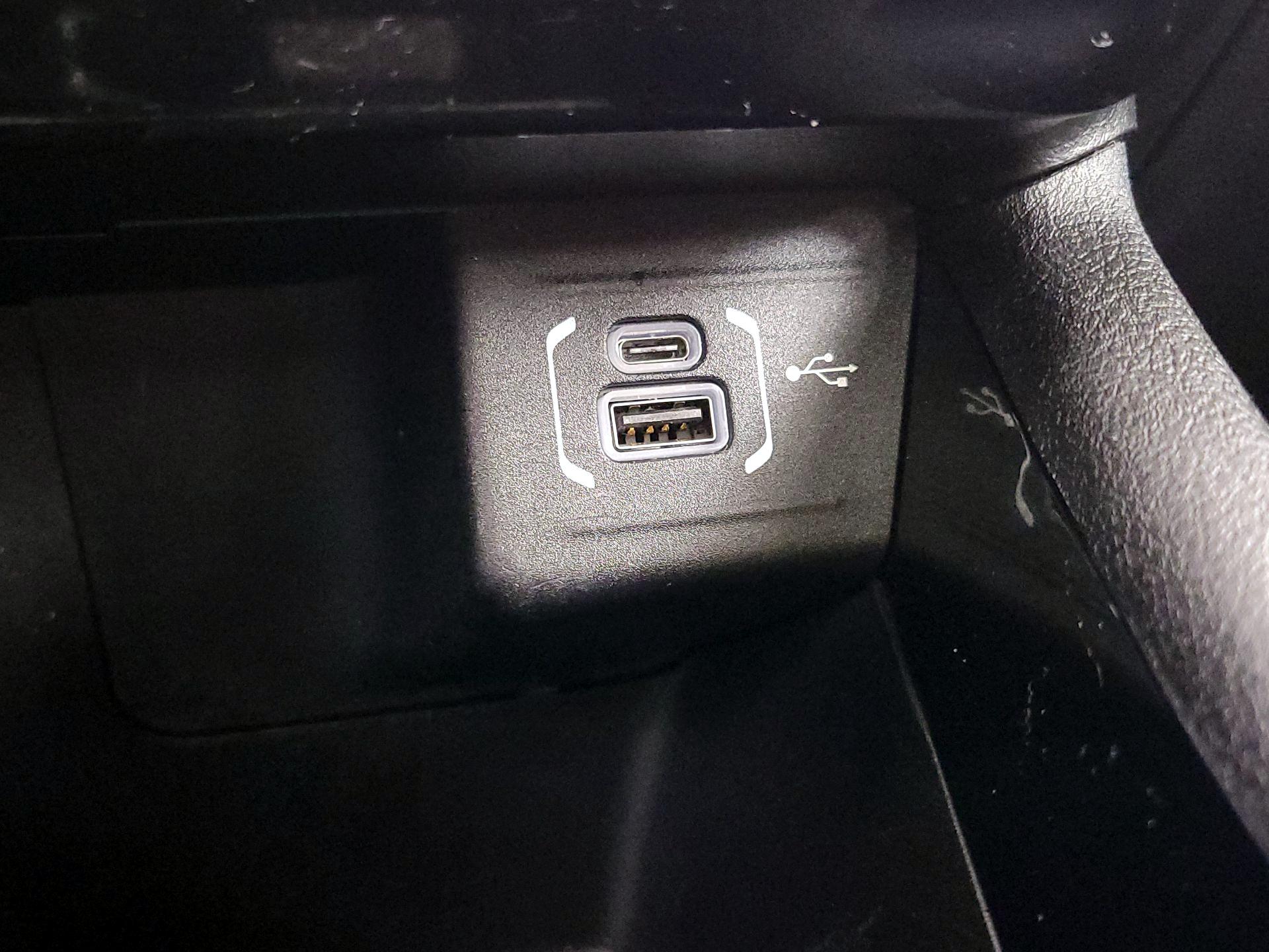 Thumbnail: 2023 Jeep Compass - 19