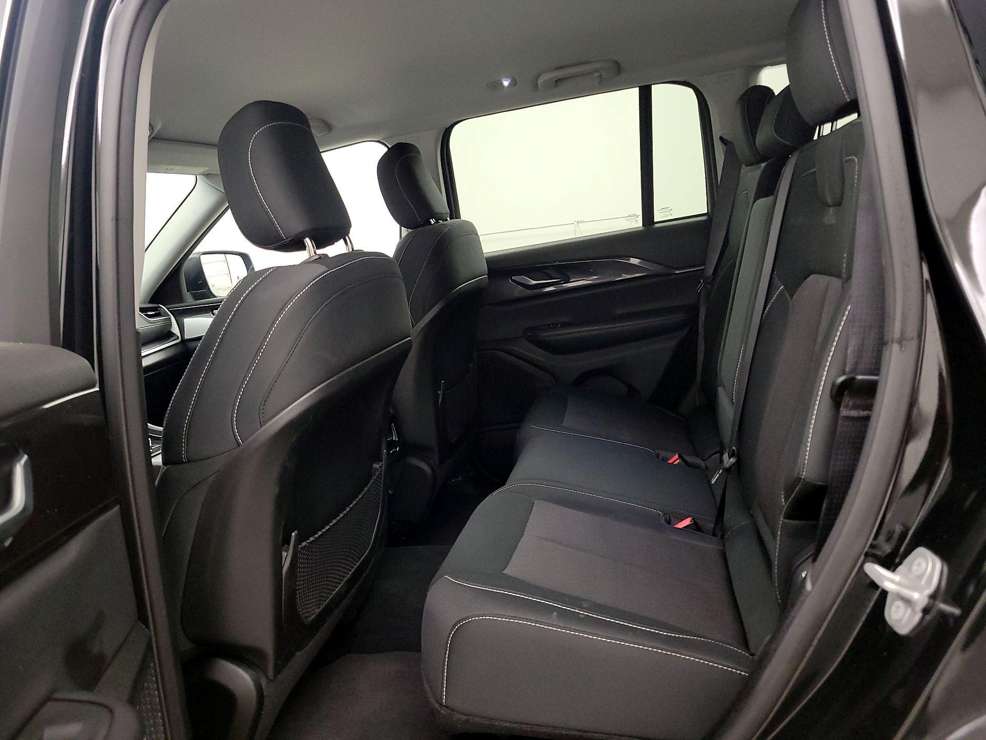 Thumbnail: 2023 Jeep Grand Cherokee - 19