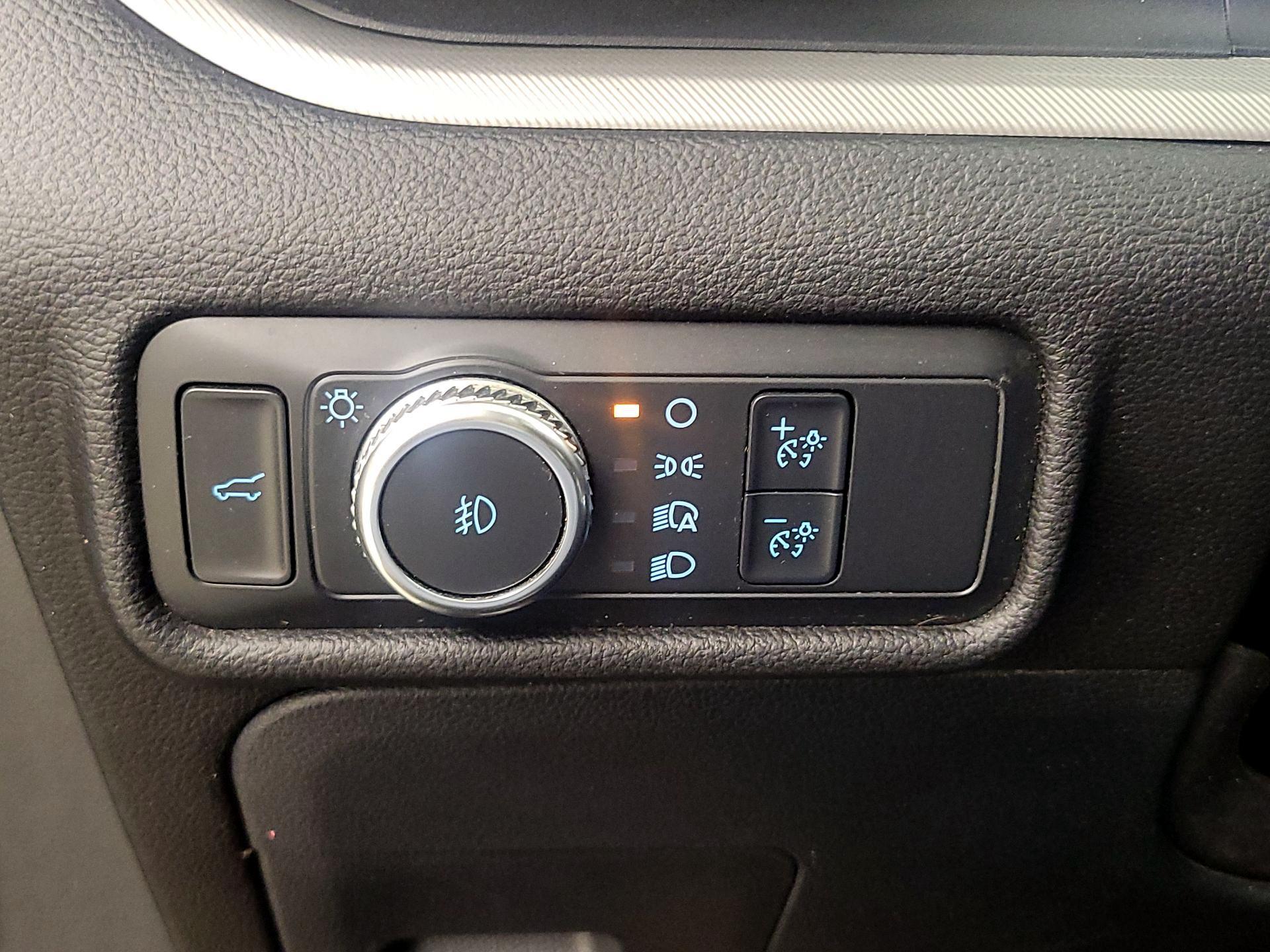 Thumbnail: 2022 Ford Explorer - 13