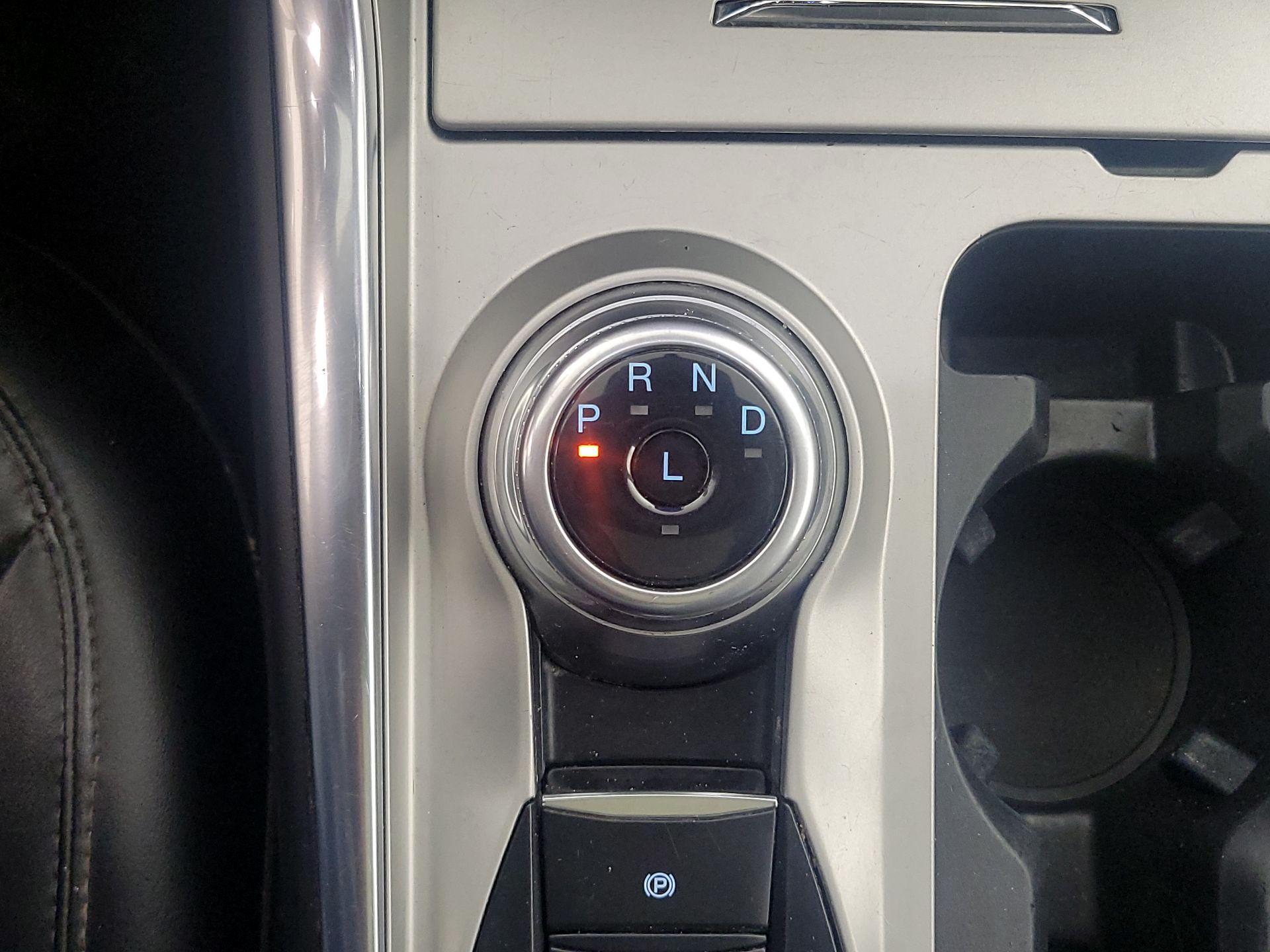 Thumbnail: 2022 Ford Explorer - 18