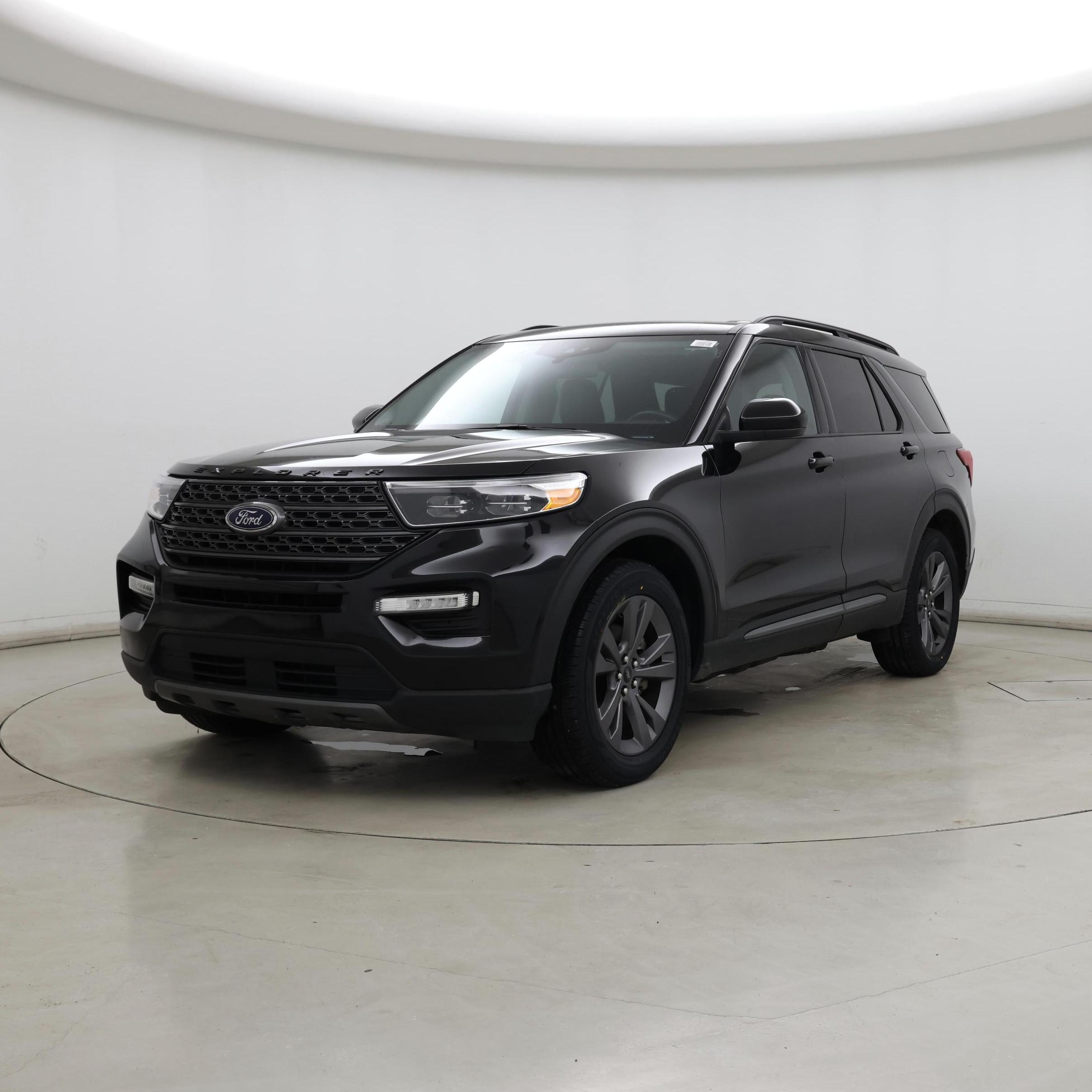 Thumbnail: 2022 Ford Explorer - 4