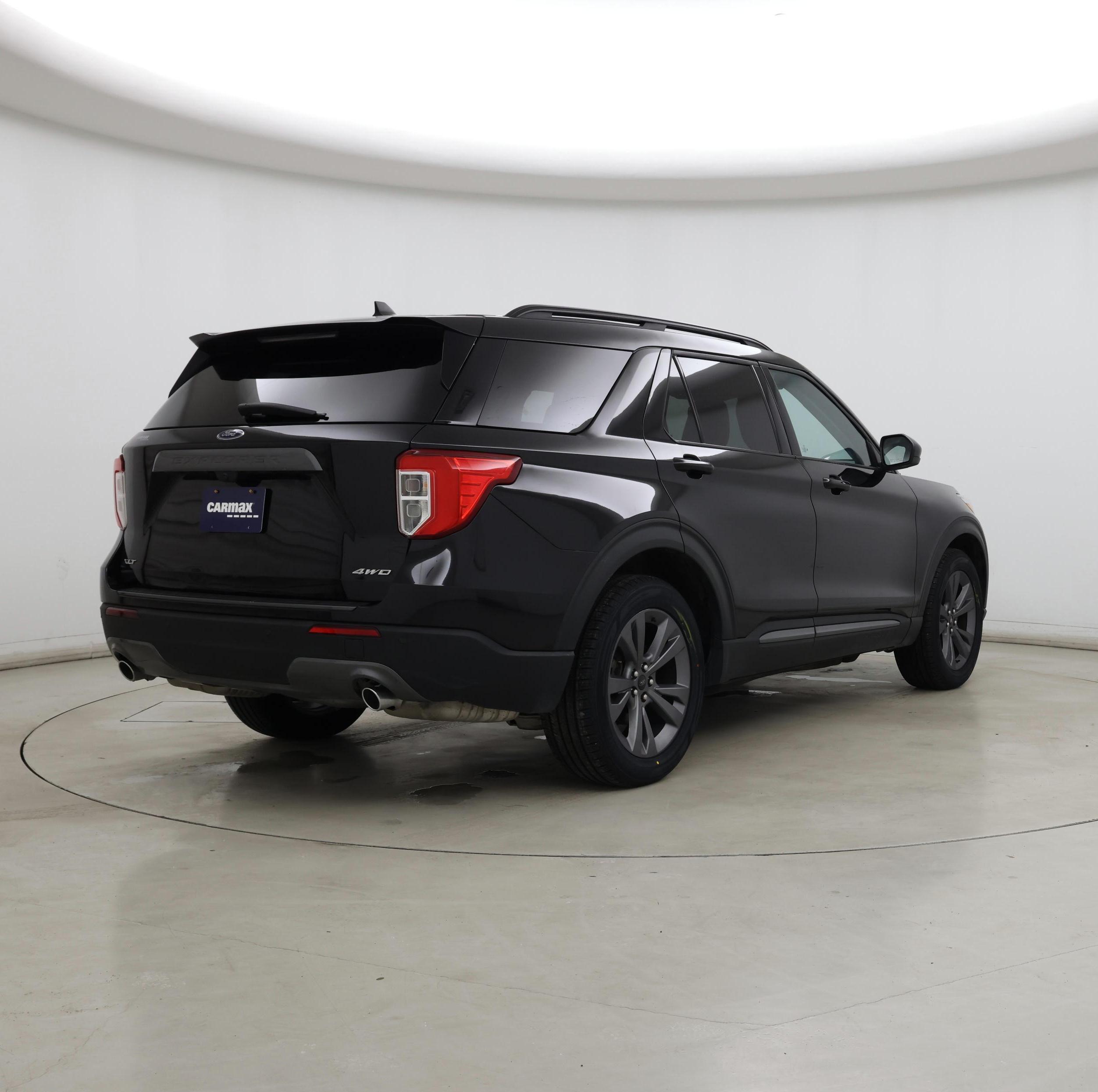 Thumbnail: 2022 Ford Explorer - 8