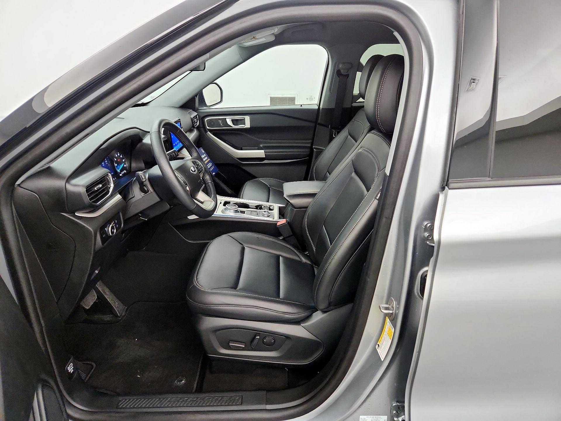 Thumbnail: 2023 Ford Explorer - 11