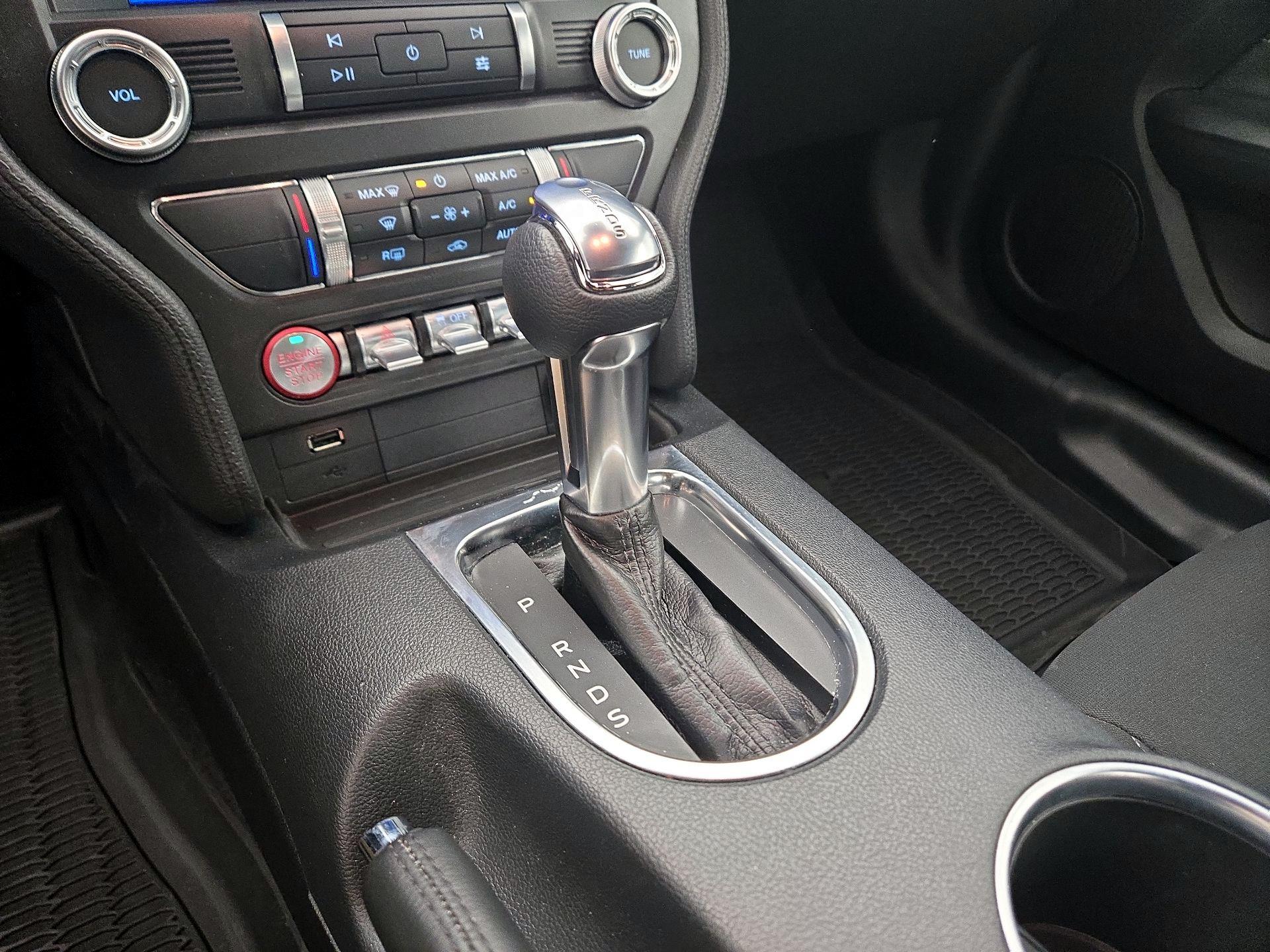 Thumbnail: 2022 Ford Mustang - 17