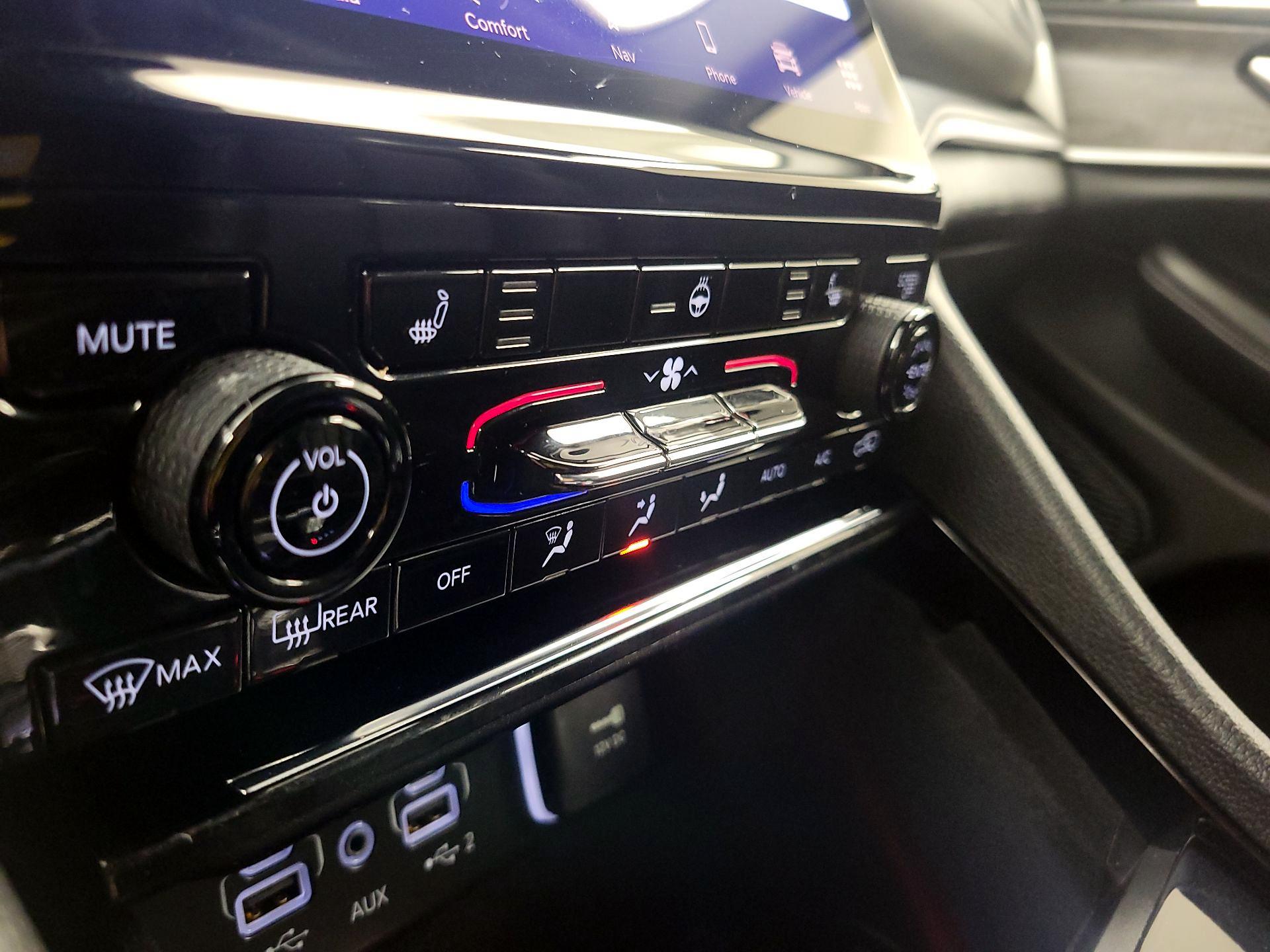 Thumbnail: 2023 Jeep Grand Cherokee L - 17