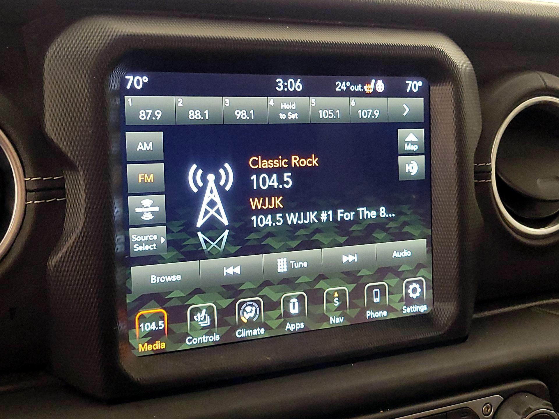 Thumbnail: 2023 Jeep Wrangler - 16