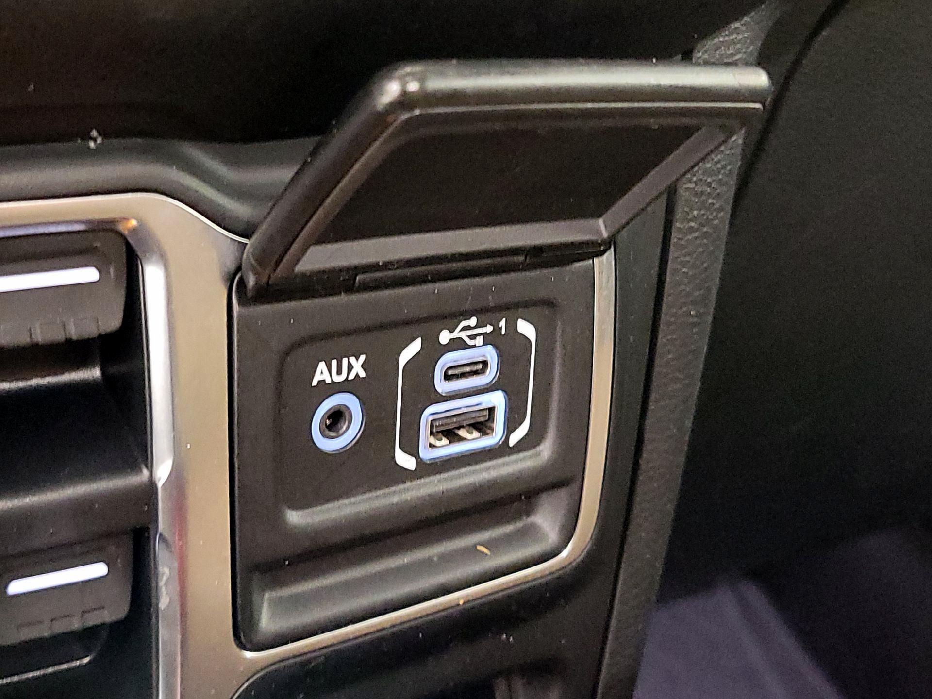 Thumbnail: 2023 Jeep Wrangler - 19