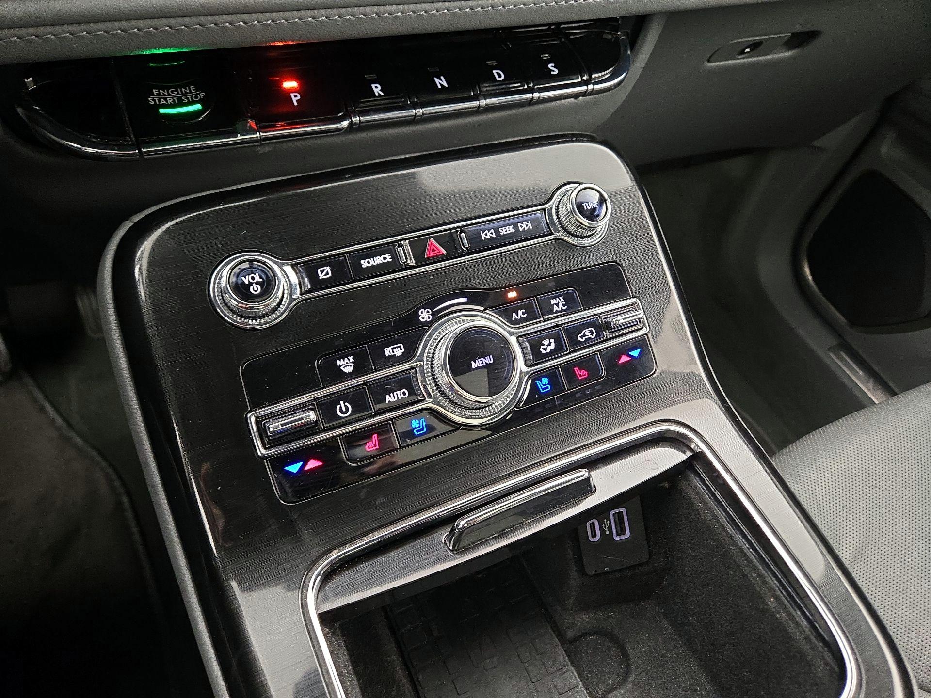 Thumbnail: 2022 Lincoln Nautilus - 17