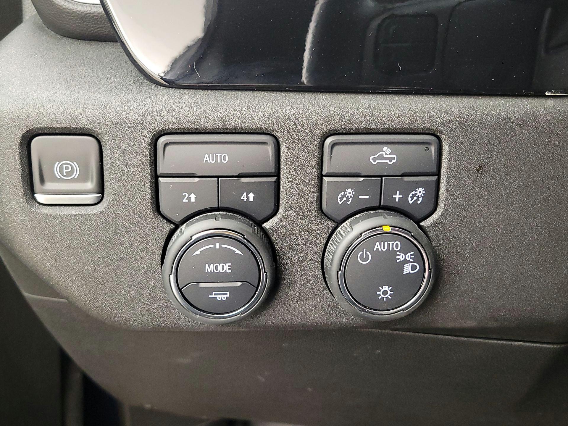 Thumbnail: 2022 Chevrolet Silverado 1500 - 13