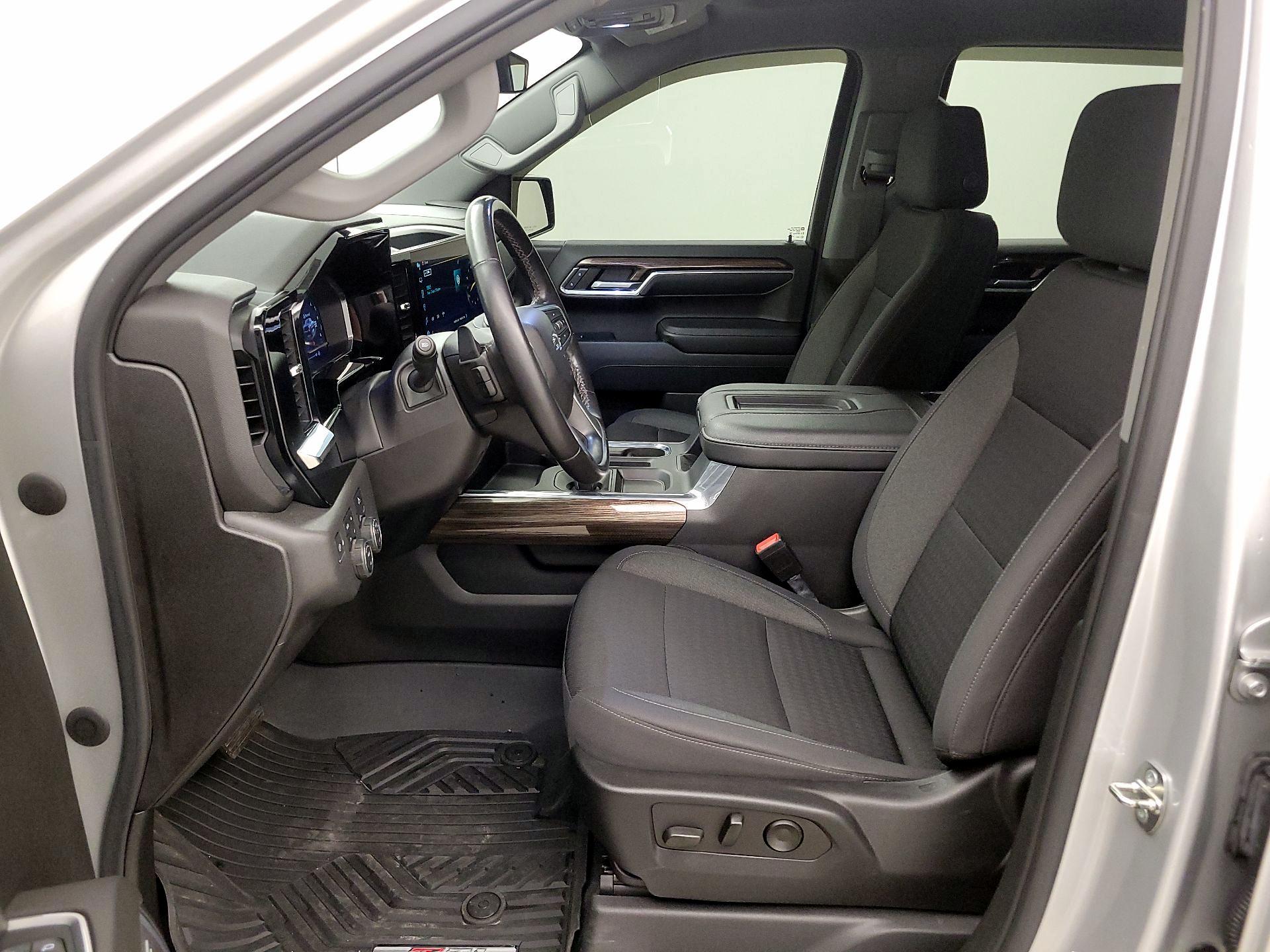 Thumbnail: 2022 Chevrolet Silverado 1500 - 11