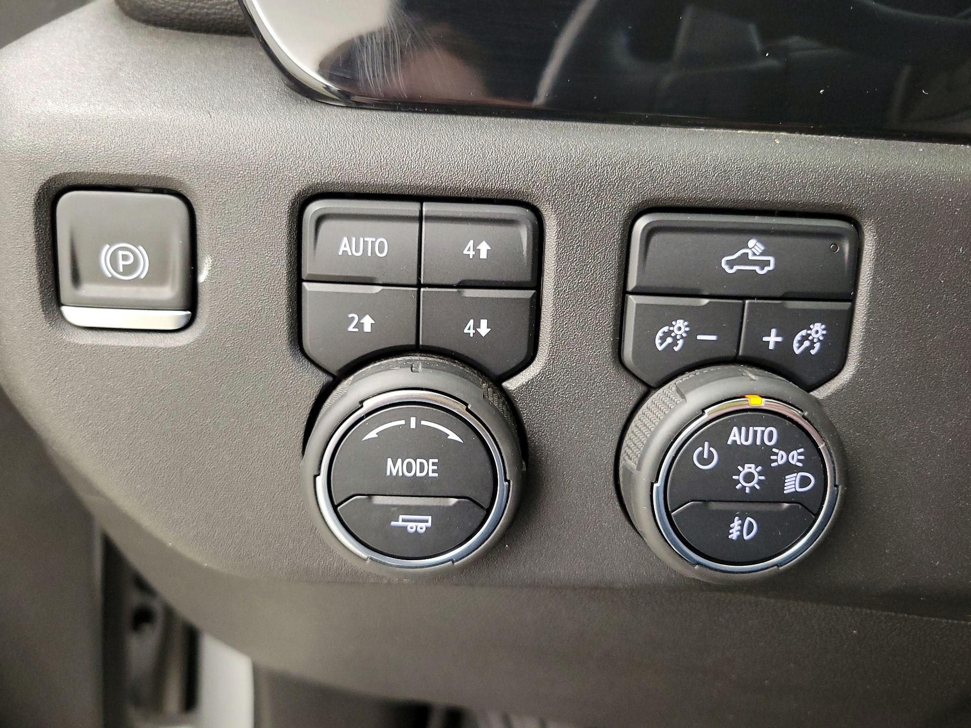 Thumbnail: 2022 Chevrolet Silverado 1500 - 13