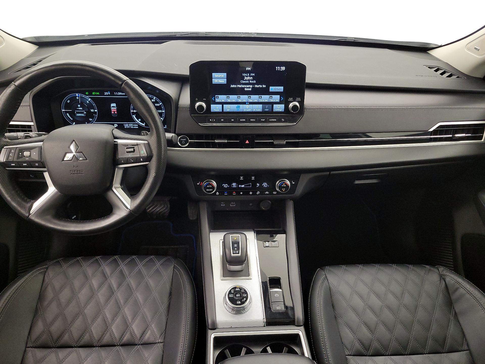 Thumbnail: 2023 Mitsubishi Outlander - 9