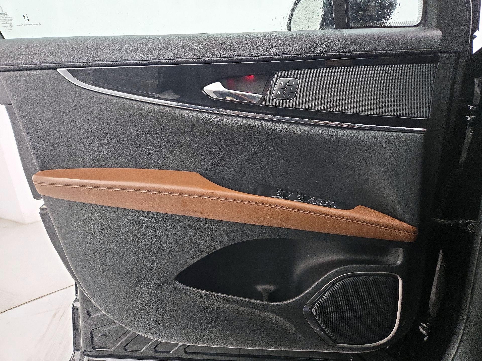 Thumbnail: 2022 Lincoln Nautilus - 12