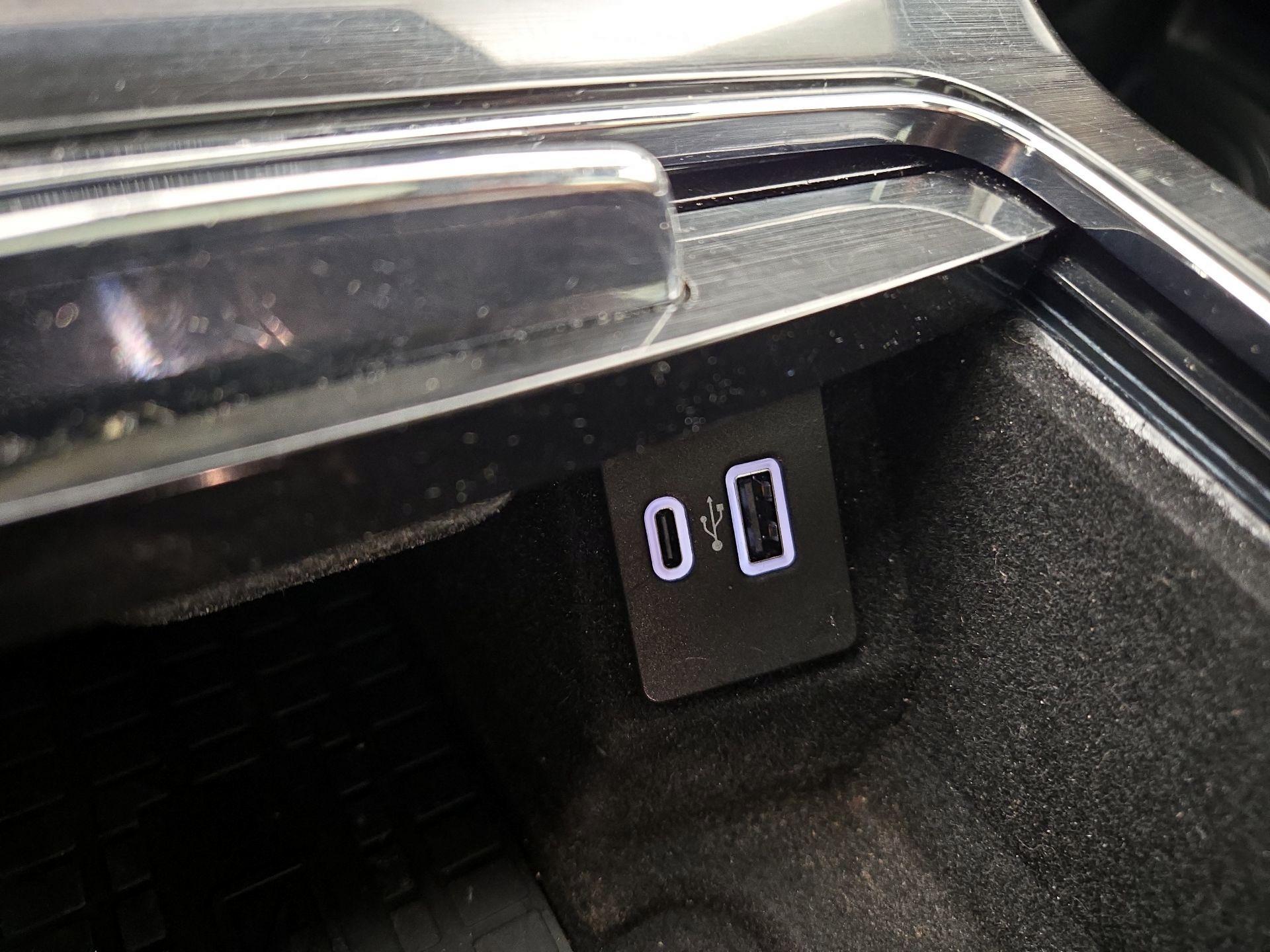 Thumbnail: 2022 Lincoln Nautilus - 18