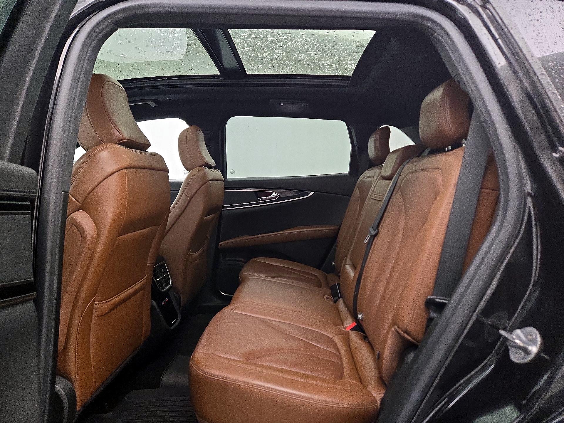 Thumbnail: 2022 Lincoln Nautilus - 20