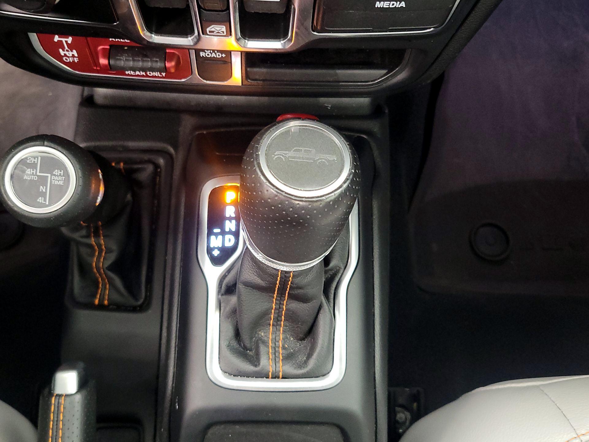 Thumbnail: 2023 Jeep Gladiator - 18