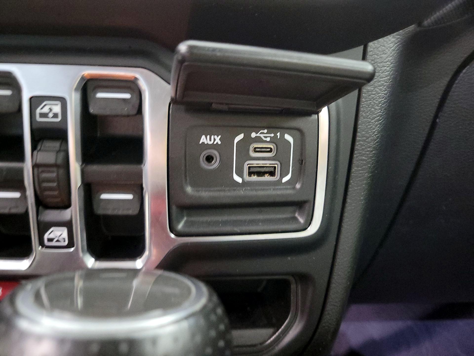 Thumbnail: 2023 Jeep Gladiator - 19